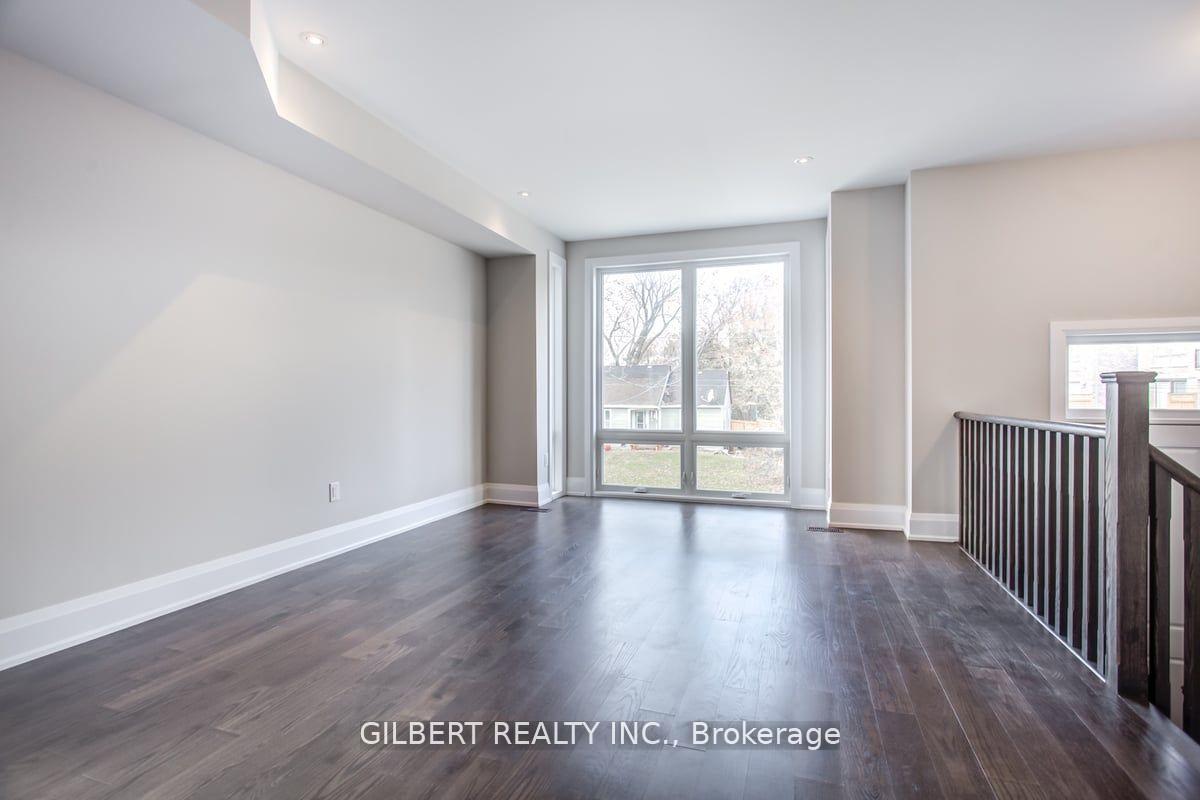 Photo 4 of 35B Marquette Avenue, Toronto, Englemount-Lawrence — HOMEH
