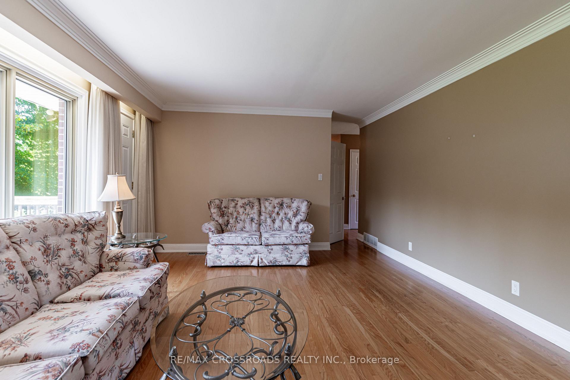 Photo 26 of 166 Elizabeth Crescent N, Whitby, Blue Grass Meadows — HOMEH
