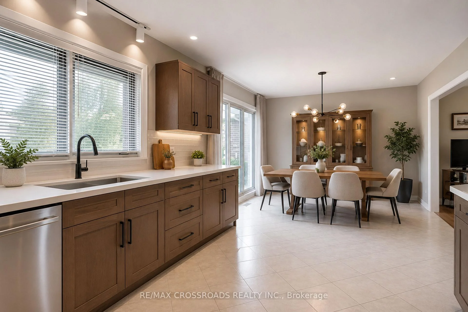 Photo 11 of 166 Elizabeth Crescent N, Whitby, Blue Grass Meadows — HOMEH