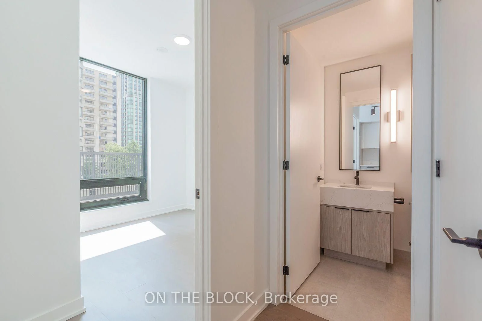 Photo 14 of Unit 830, 91 Montclair Avenue, Toronto, Forest Hill South — HOMEH