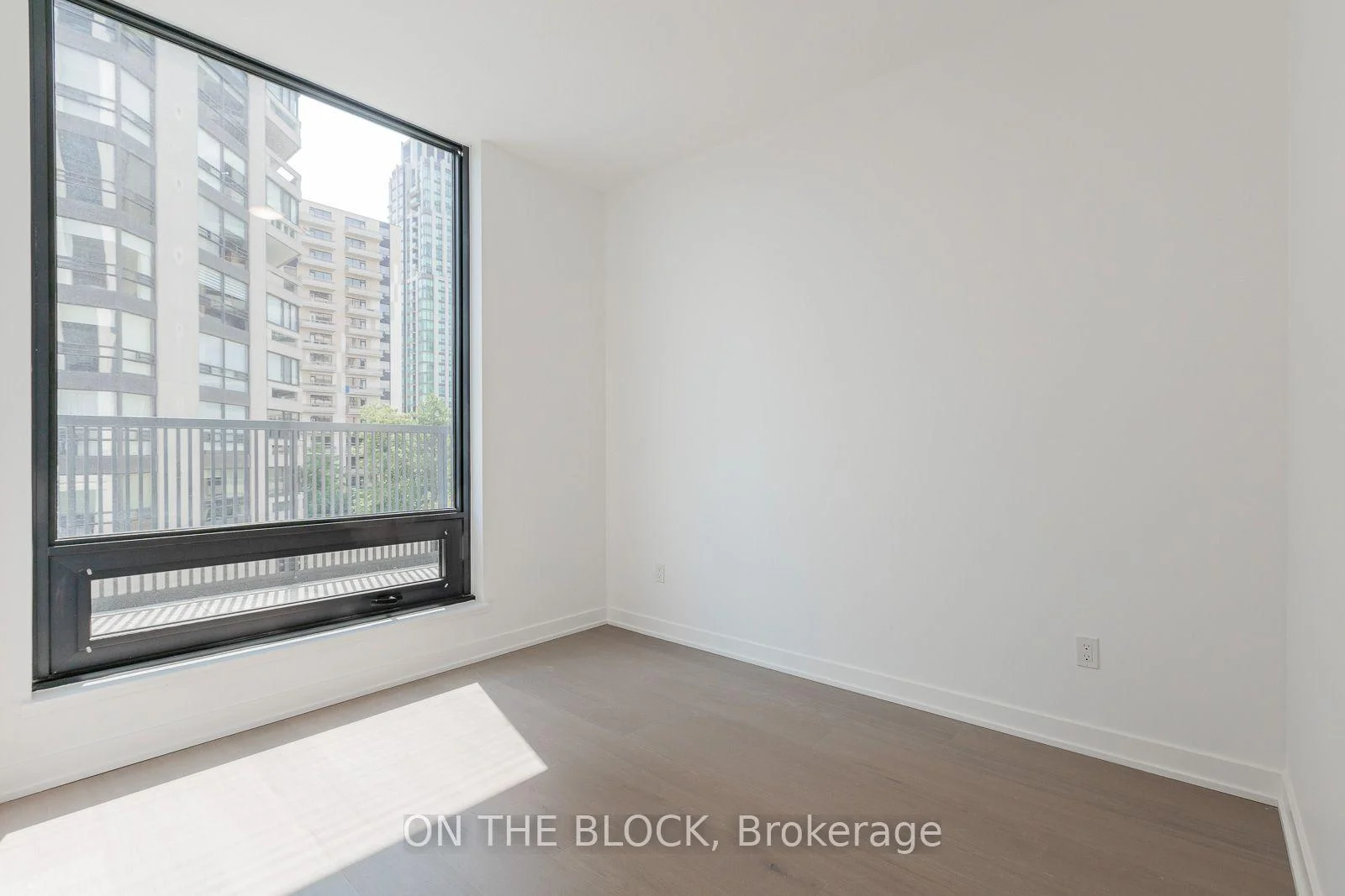 Photo 16 of Unit 830, 91 Montclair Avenue, Toronto, Forest Hill South — HOMEH