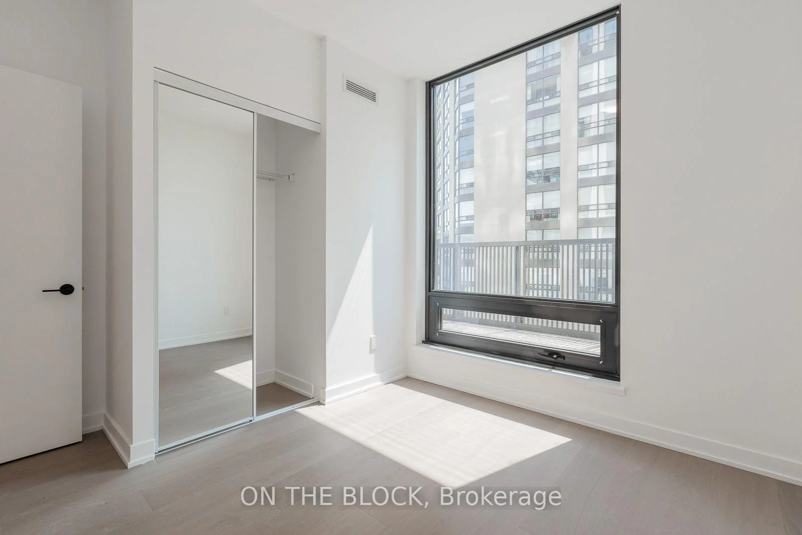 Photo 17 of Unit 830, 91 Montclair Avenue, Toronto, Forest Hill South — HOMEH