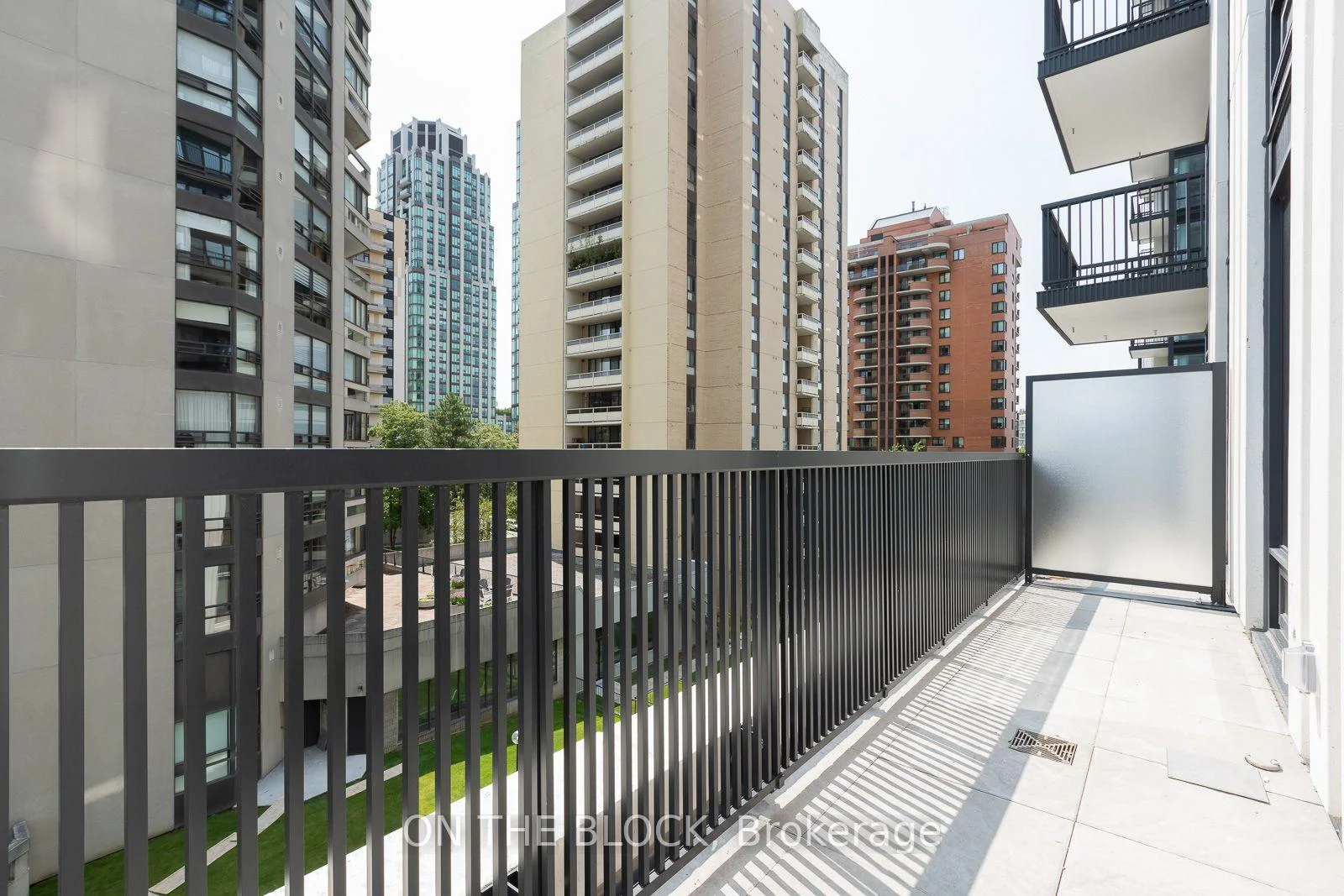 Photo 20 of Unit 830, 91 Montclair Avenue, Toronto, Forest Hill South — HOMEH