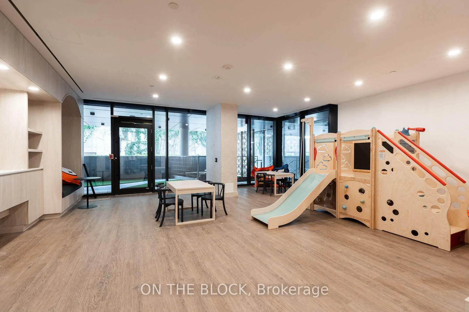 Photo 26 of Unit 830, 91 Montclair Avenue, Toronto, Forest Hill South — HOMEH