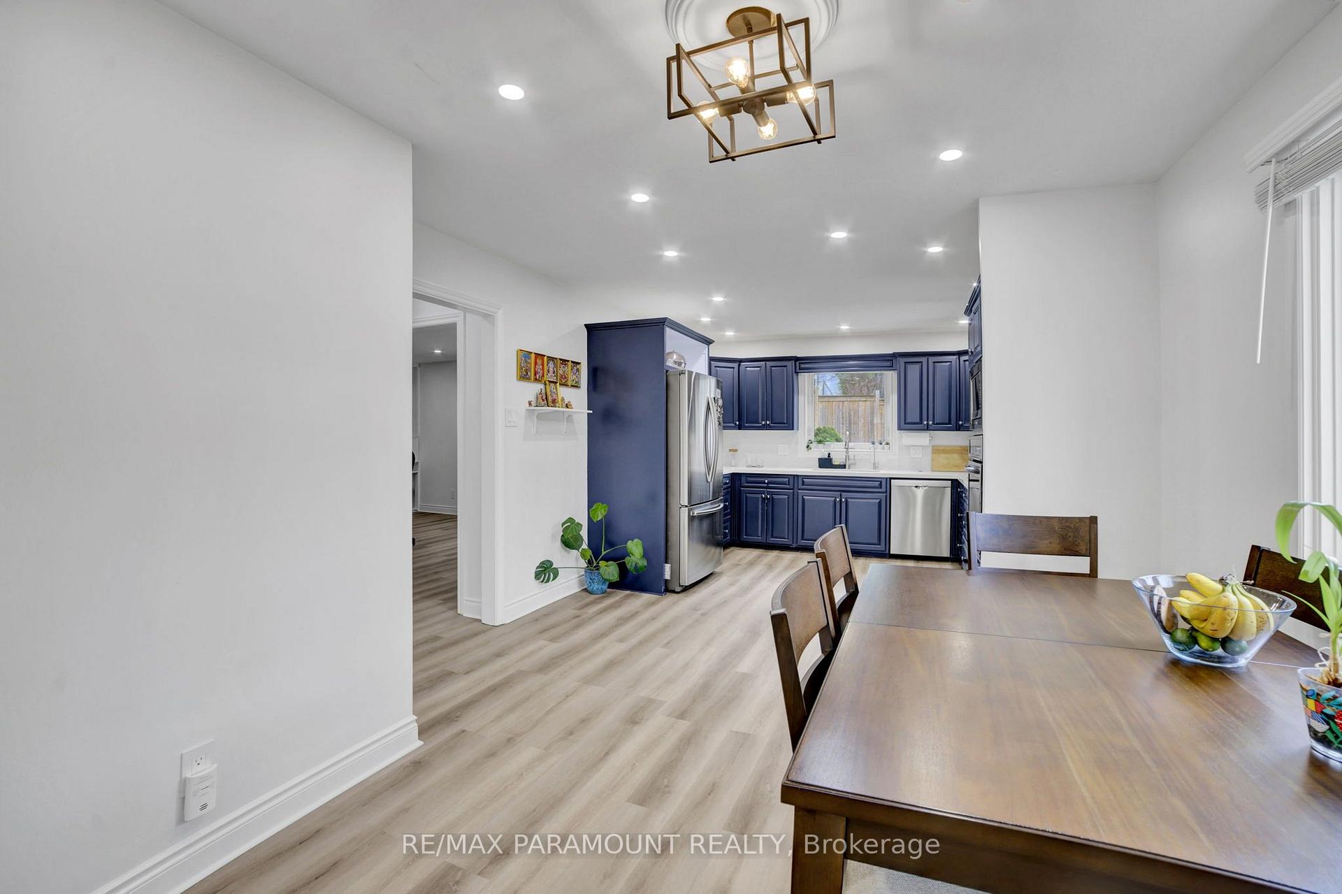 Photo 15 of 2641 Cavendish Drive, Burlington, Brant Hills — HOMEH