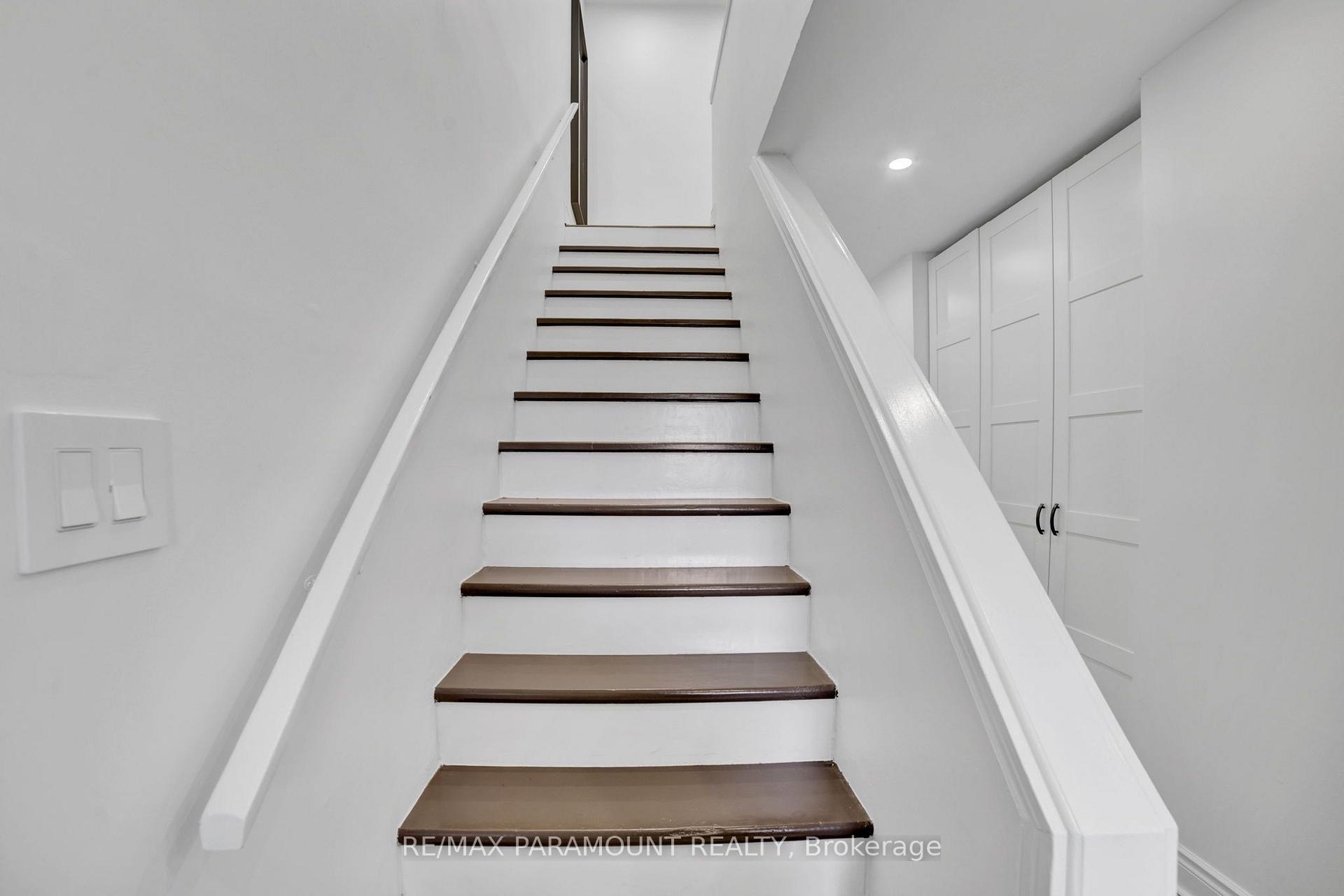 Photo 20 of 2641 Cavendish Drive, Burlington, Brant Hills — HOMEH