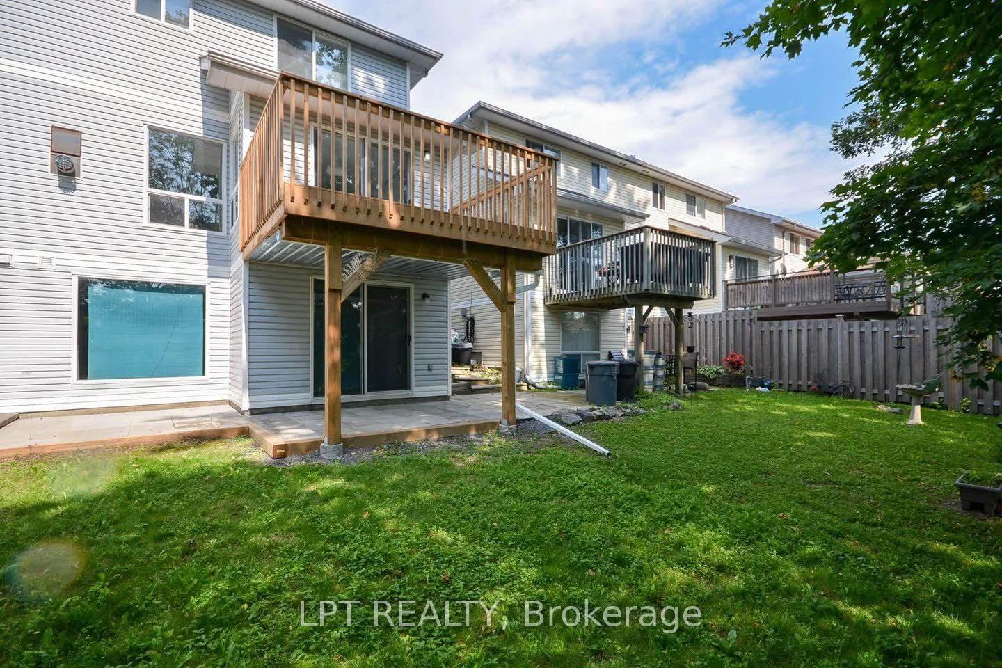 Photo 9 of 41 Highmont Court, Ottawa, Kanata - Kanata Lakes/Heritage Hills — HOMEH