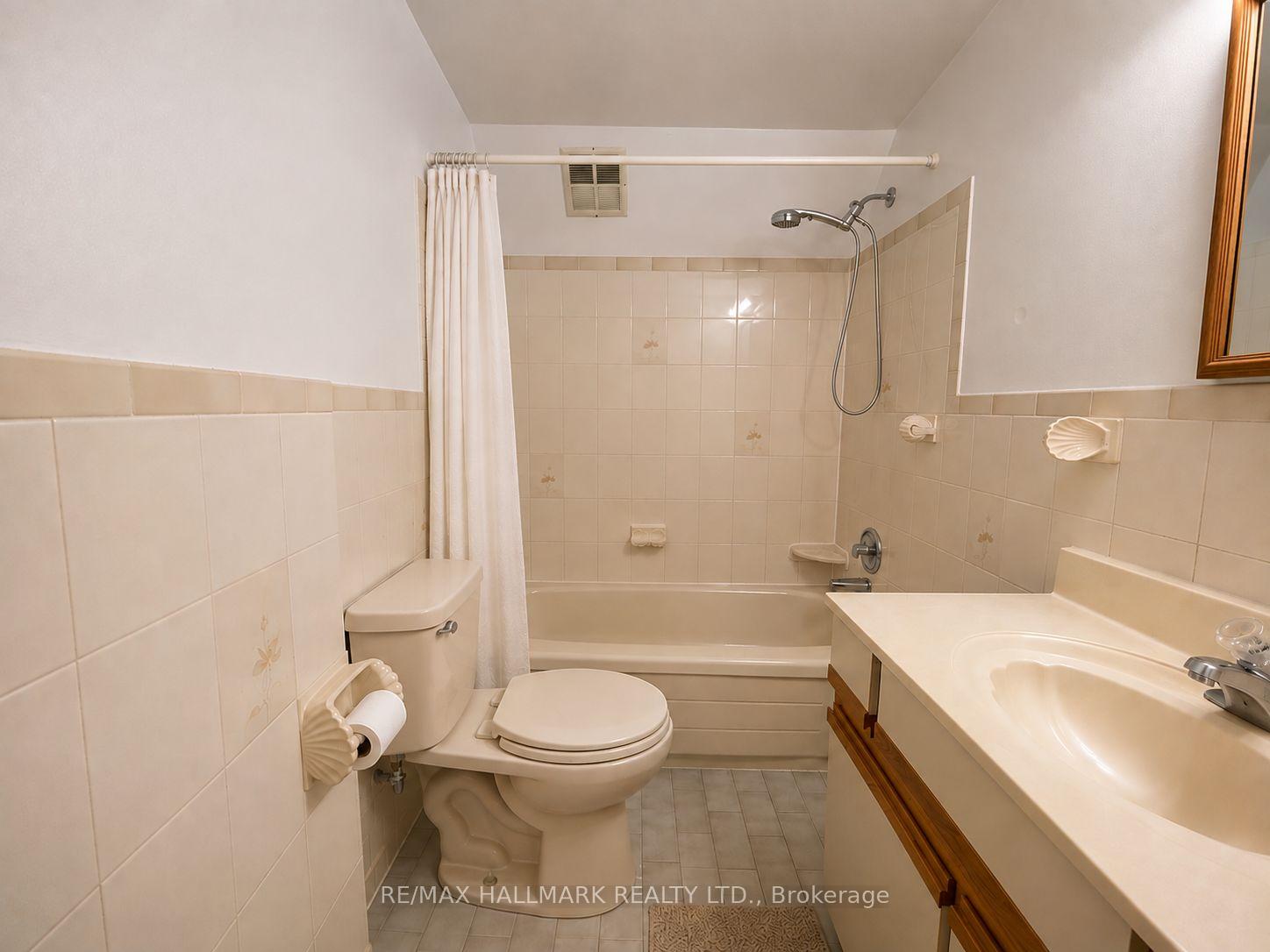 Photo 17 of Unit Apt 3, 338 Vaughan Road, Toronto, Humewood-Cedarvale — HOMEH