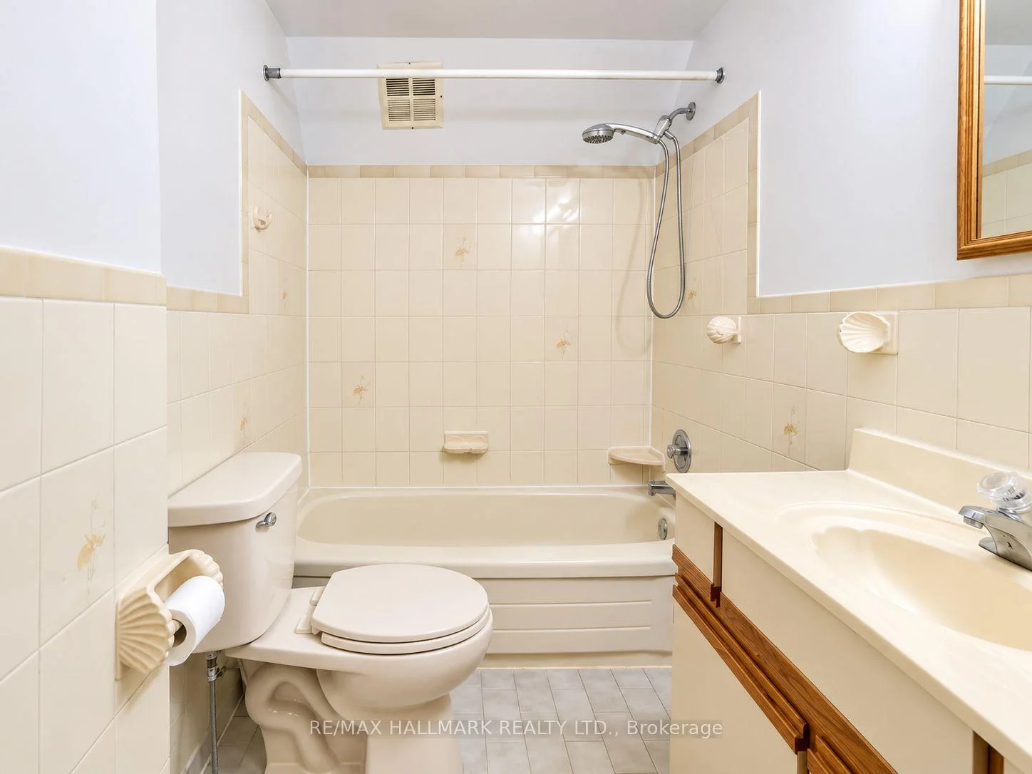 Photo 19 of Unit Apt 3, 338 Vaughan Road, Toronto, Humewood-Cedarvale — HOMEH