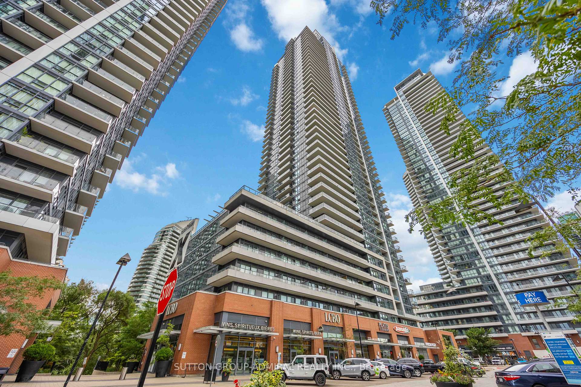 Front of Unit 2806, 2220 Lake Shore Boulevard W