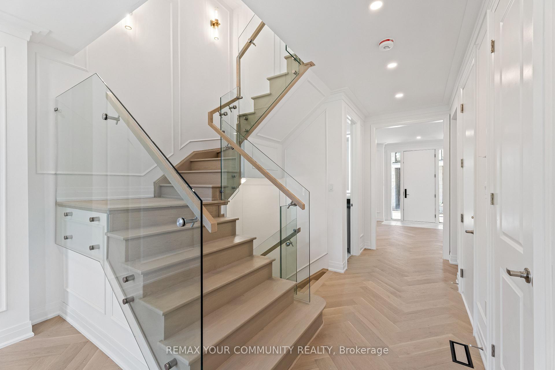 Photo 7 of 42 Globemaster Lane, Richmond Hill, Oak Ridges — HOMEH