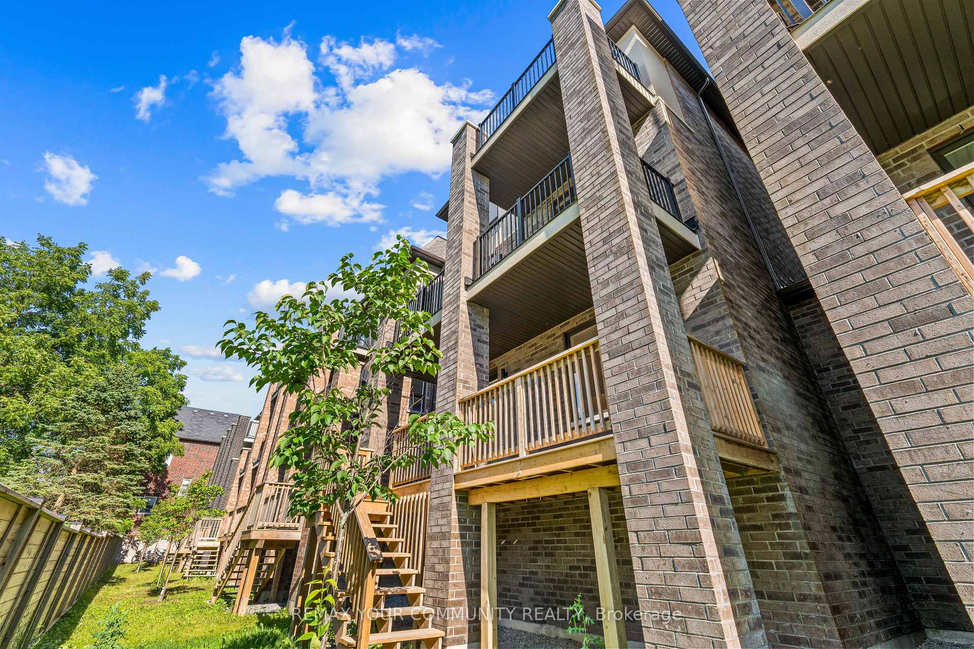 Photo 13 of 42 Globemaster Lane, Richmond Hill, Oak Ridges — HOMEH