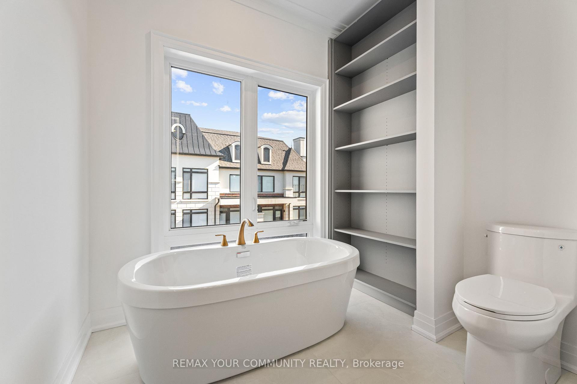 Photo 38 of 42 Globemaster Lane, Richmond Hill, Oak Ridges — HOMEH