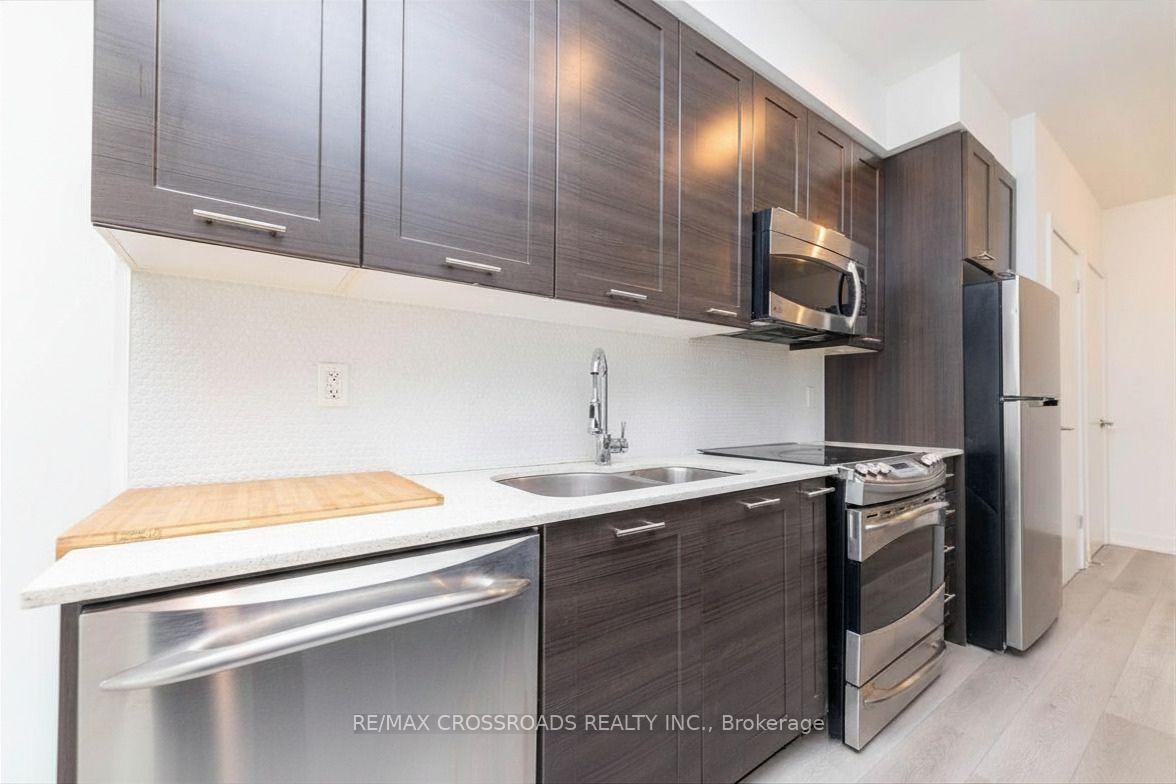 Photo 3 of Unit 607, 169 Fort York Boulevard, Toronto, Niagara — HOMEH