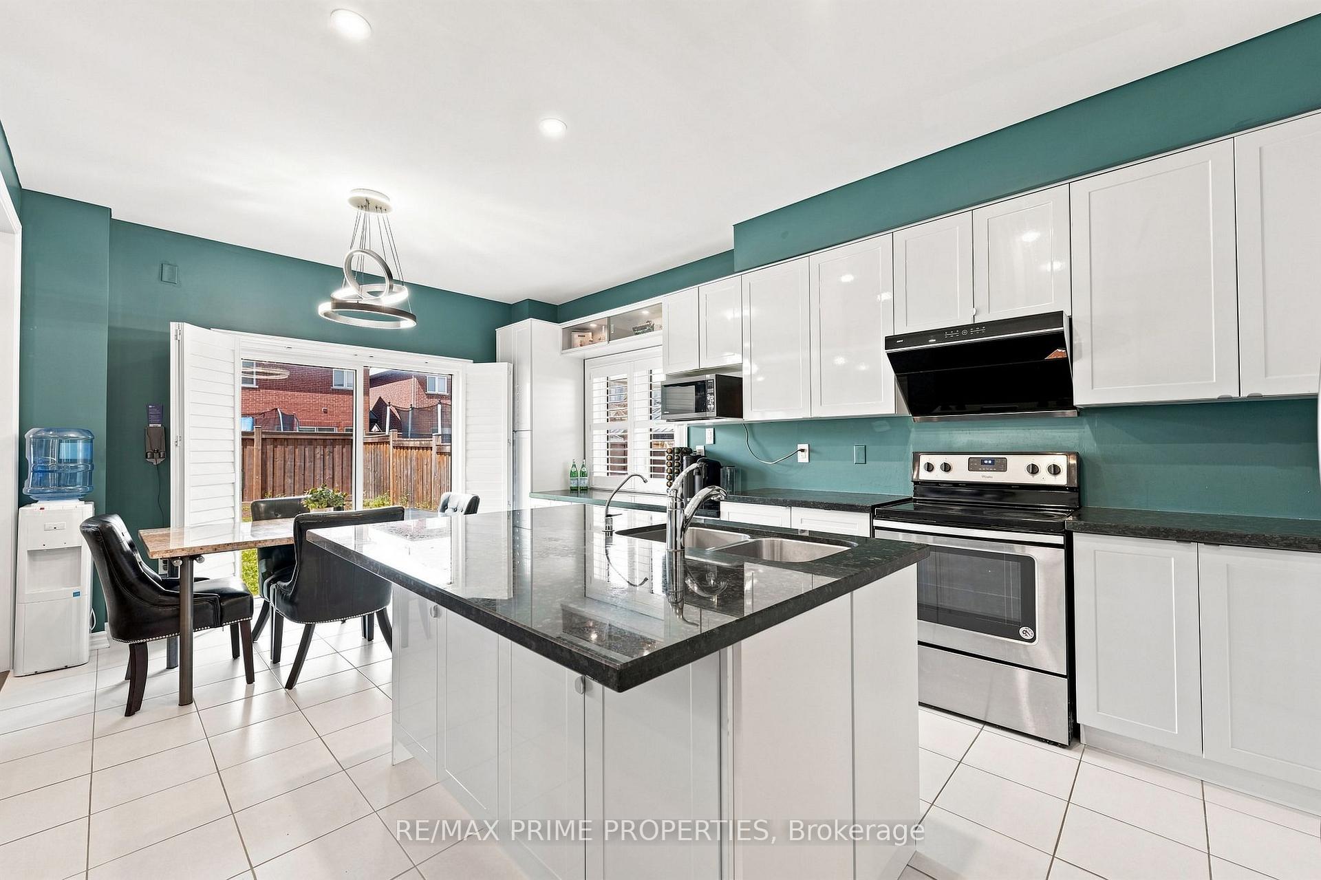 Photo 6 of 1469 Farrow Crescent, Innisfil, Rural Innisfil — HOMEH