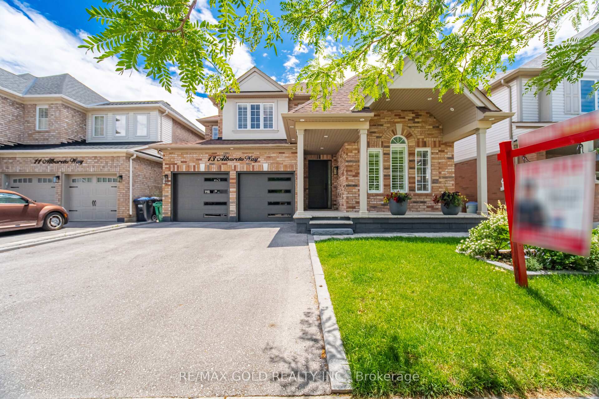 Photo 3 of 13 Alboreto Way, Brampton, Credit Valley — HOMEH