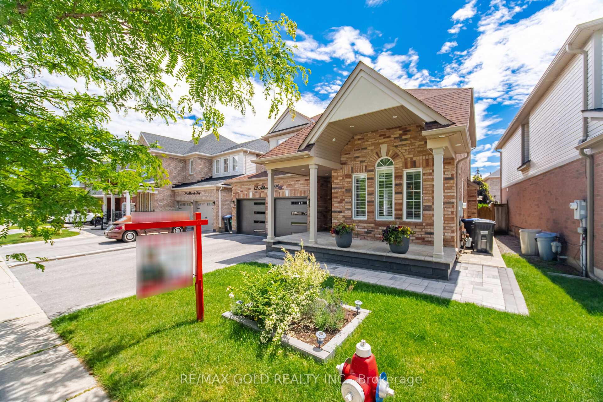 Photo 5 of 13 Alboreto Way, Brampton, Credit Valley — HOMEH