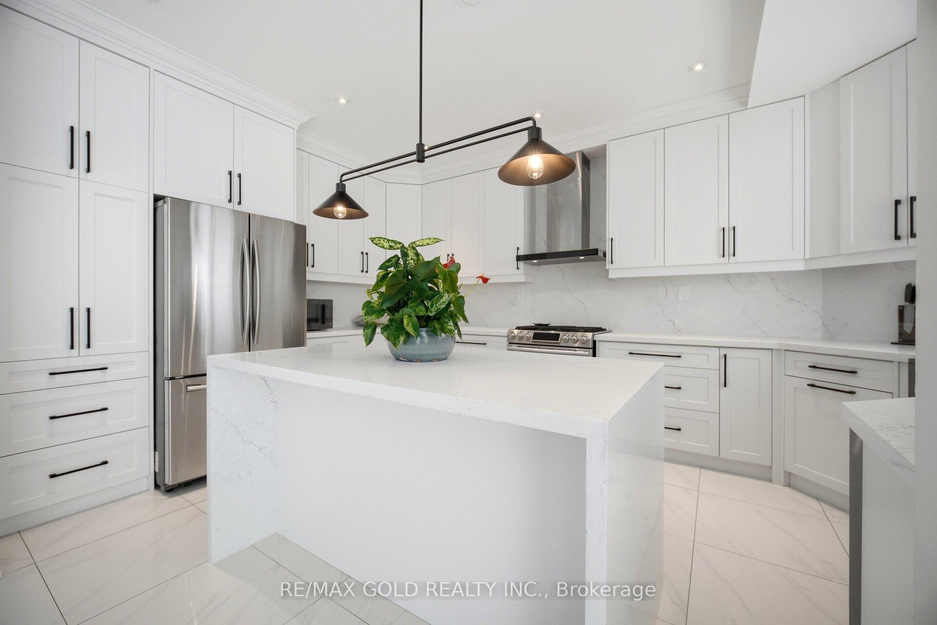 Photo 23 of 13 Alboreto Way, Brampton, Credit Valley — HOMEH
