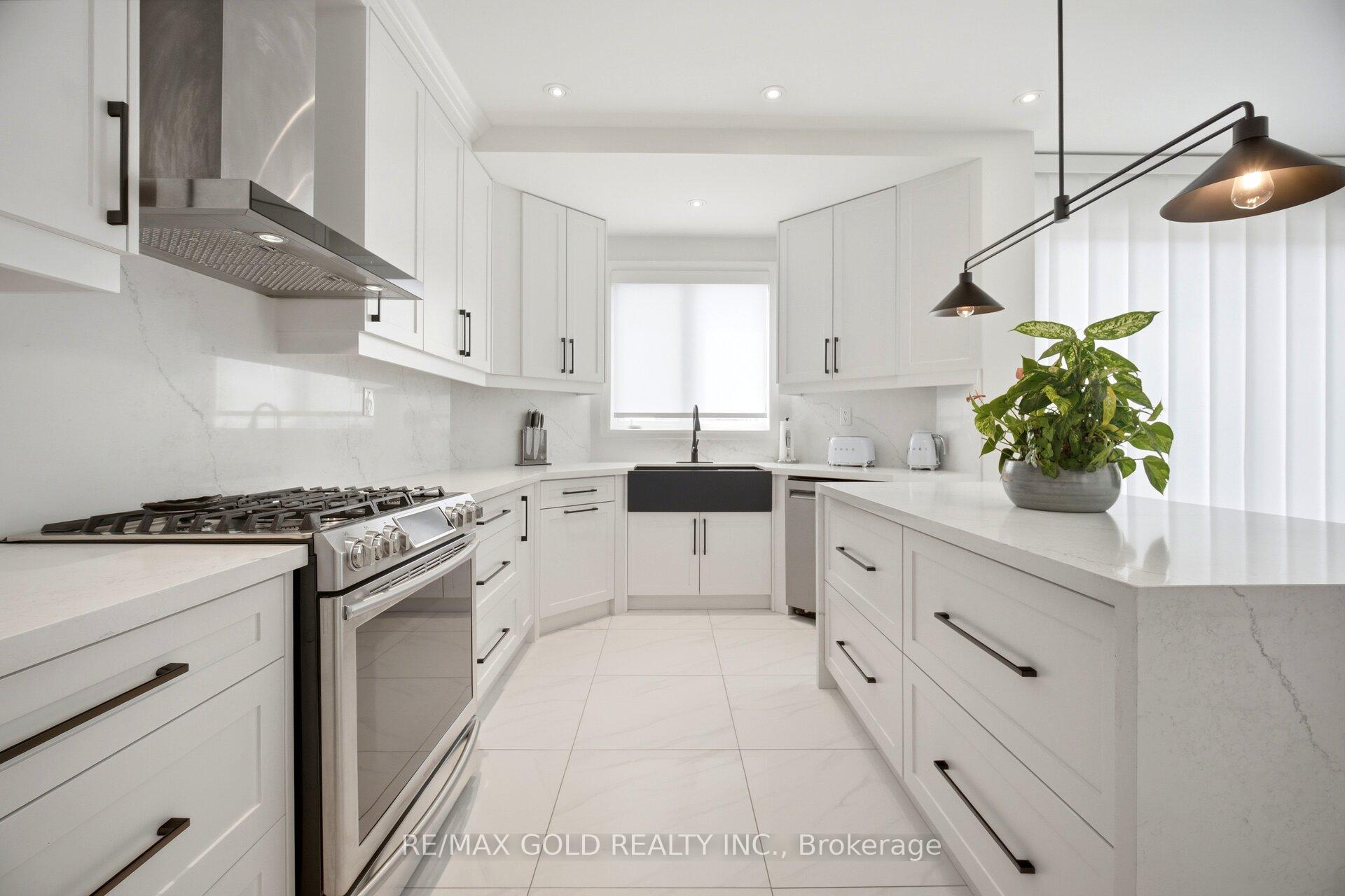 Photo 24 of 13 Alboreto Way, Brampton, Credit Valley — HOMEH