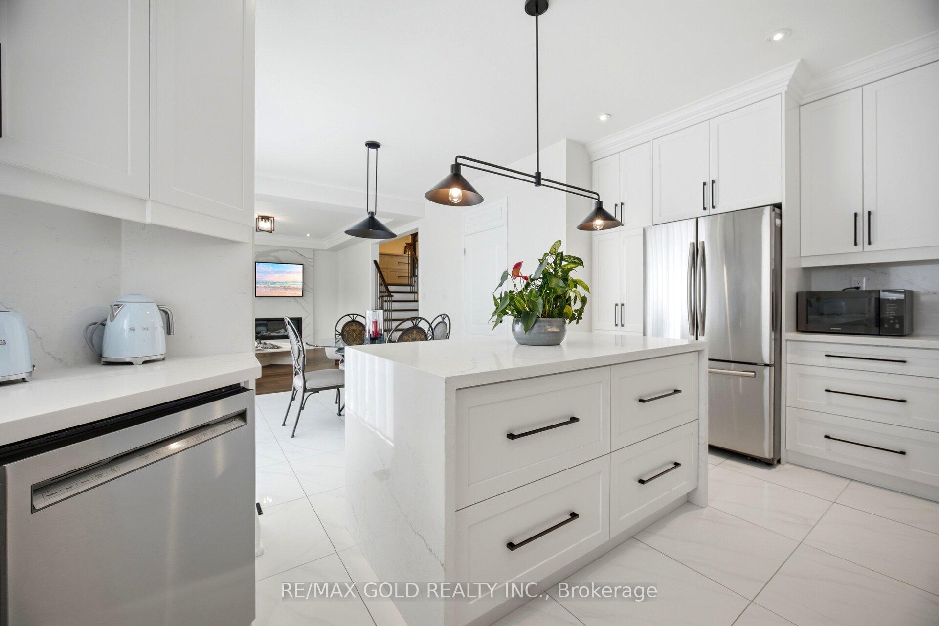 Photo 26 of 13 Alboreto Way, Brampton, Credit Valley — HOMEH