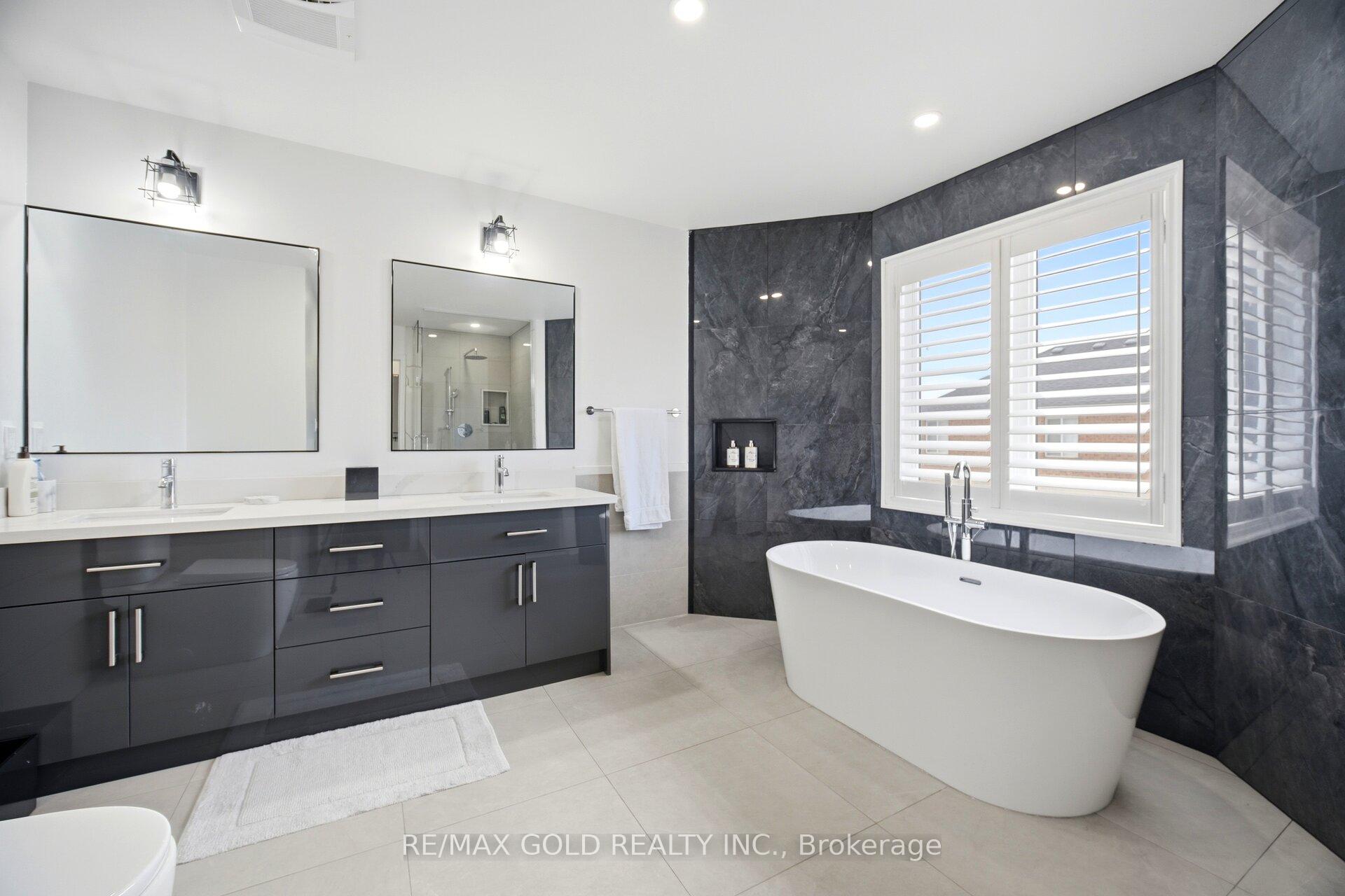 Photo 35 of 13 Alboreto Way, Brampton, Credit Valley — HOMEH