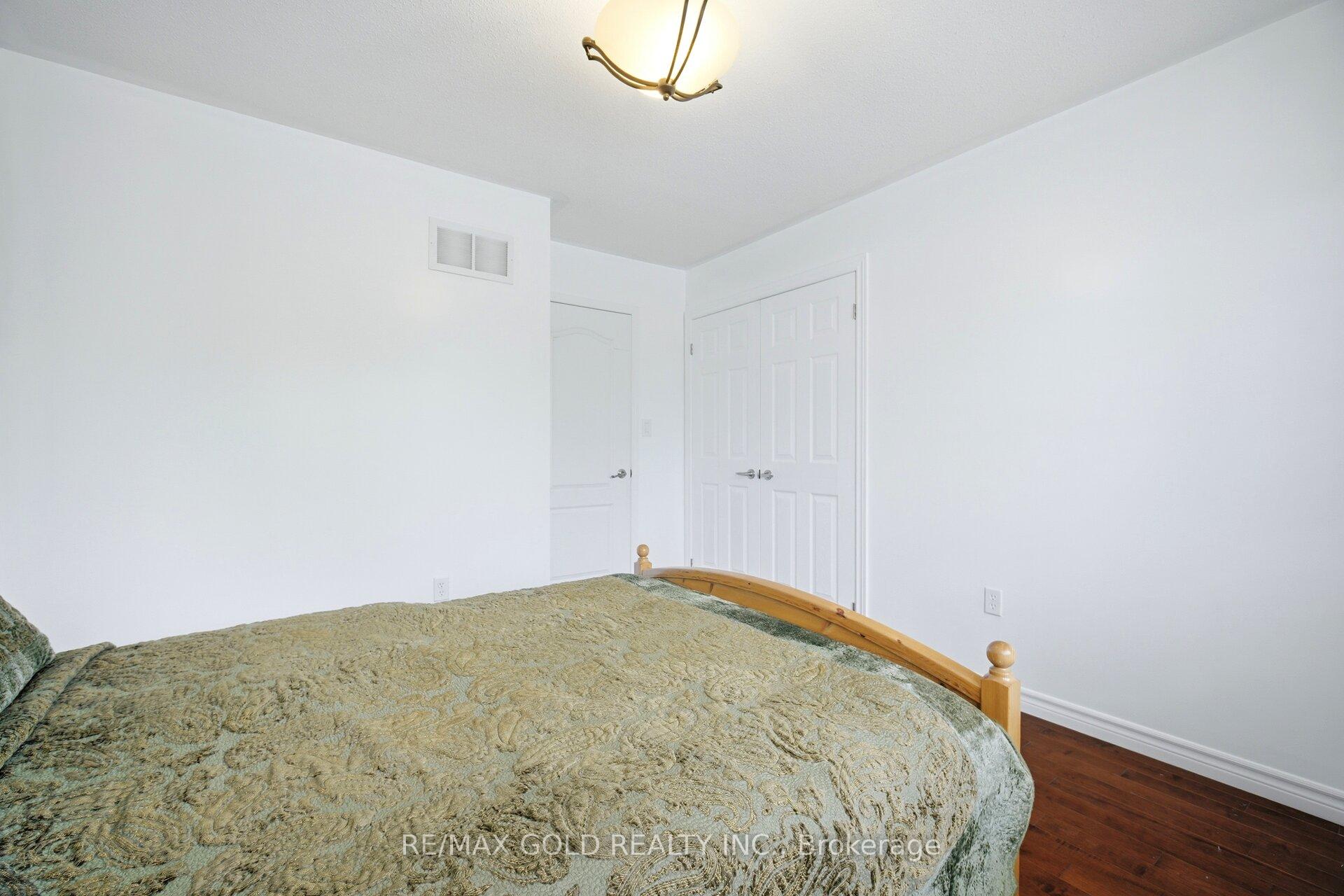 Photo 38 of 13 Alboreto Way, Brampton, Credit Valley — HOMEH