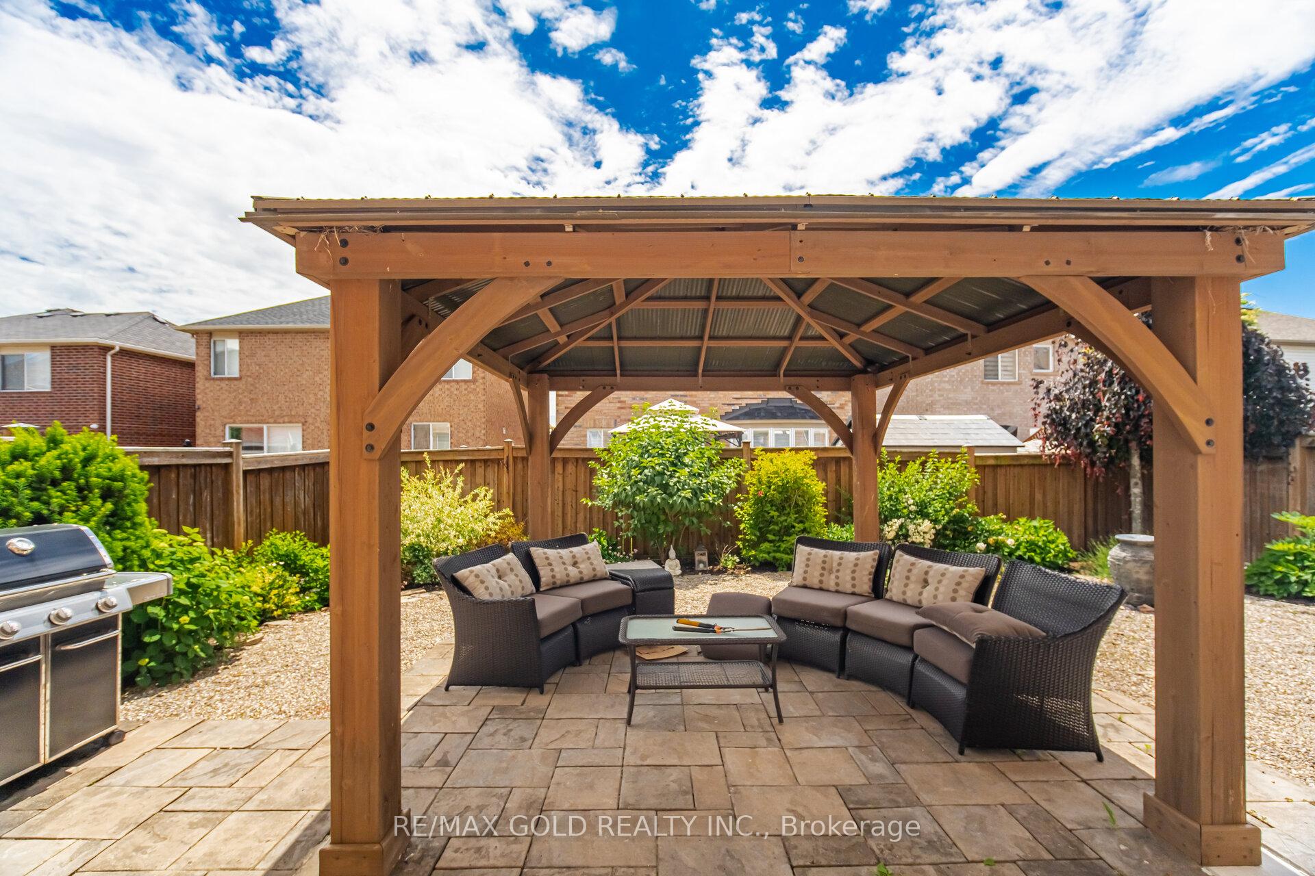 Photo 45 of 13 Alboreto Way, Brampton, Credit Valley — HOMEH