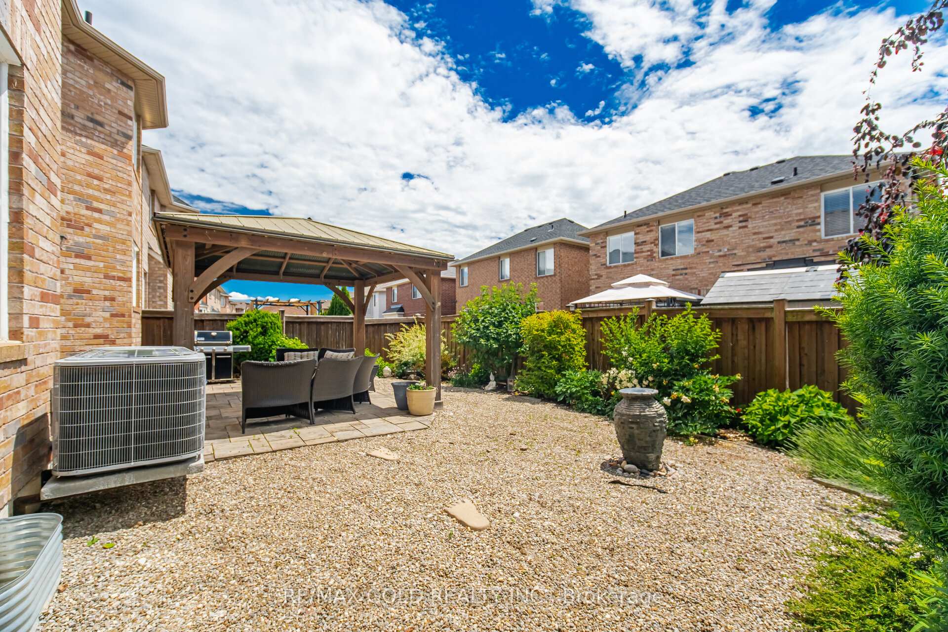 Photo 47 of 13 Alboreto Way, Brampton, Credit Valley — HOMEH