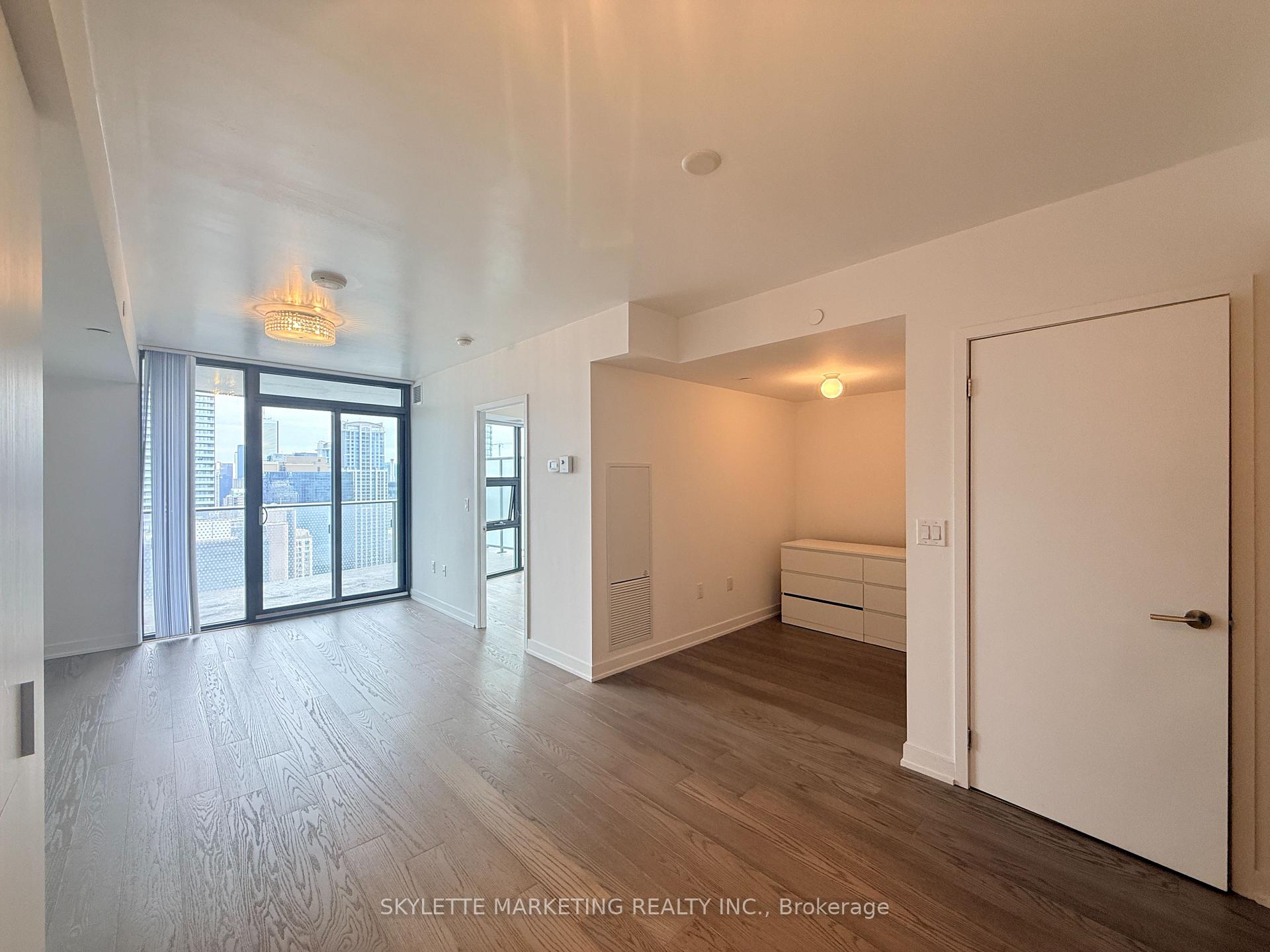 Front of Unit 3204, 11 Wellesley Street W