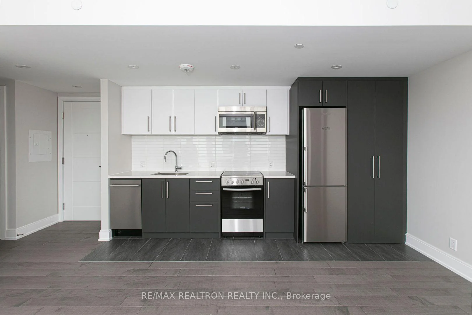 Photo 4 of Unit 108, 11 Walmer Road, Toronto, The Annex — HOMEH