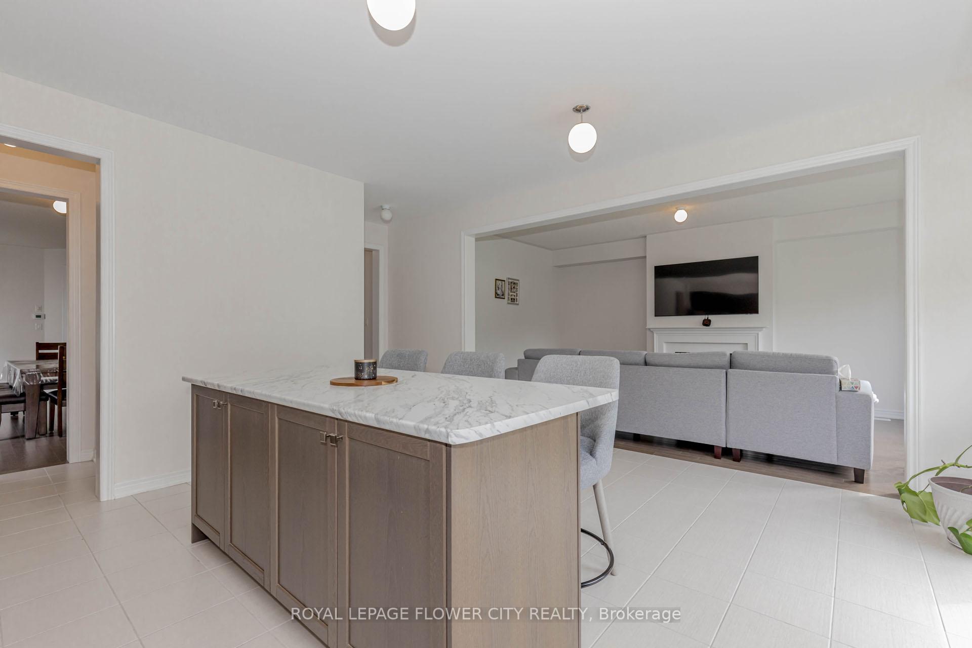 Photo 10 of 226 Chippewa Avenue, Shelburne — HOMEH