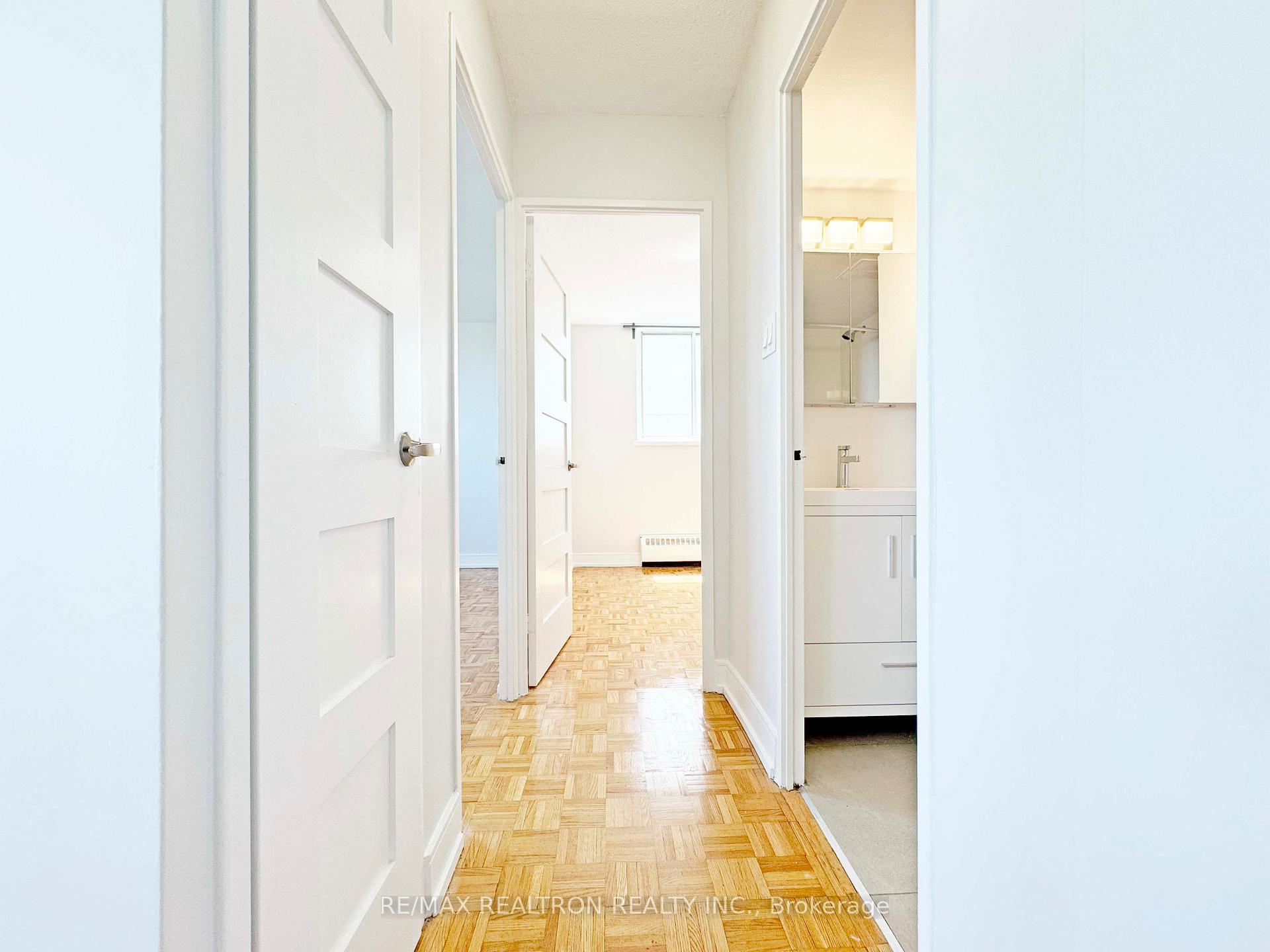 Photo 9 of Unit 1208, 1500 Bathurst Street, Toronto, Humewood-Cedarvale — HOMEH