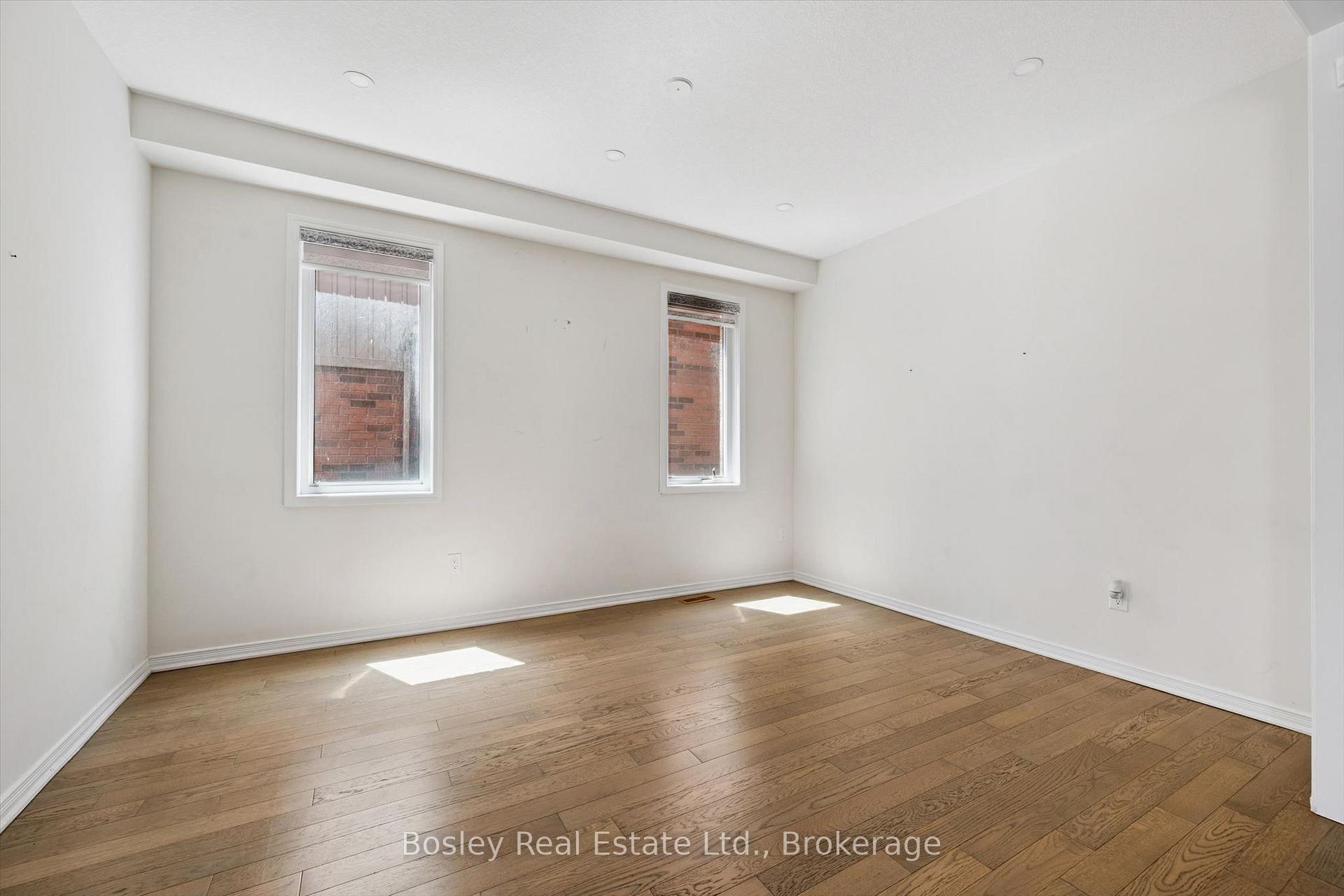Photo 11 of 219 Dolman Street W, Woolwich, Breslau — HOMEH