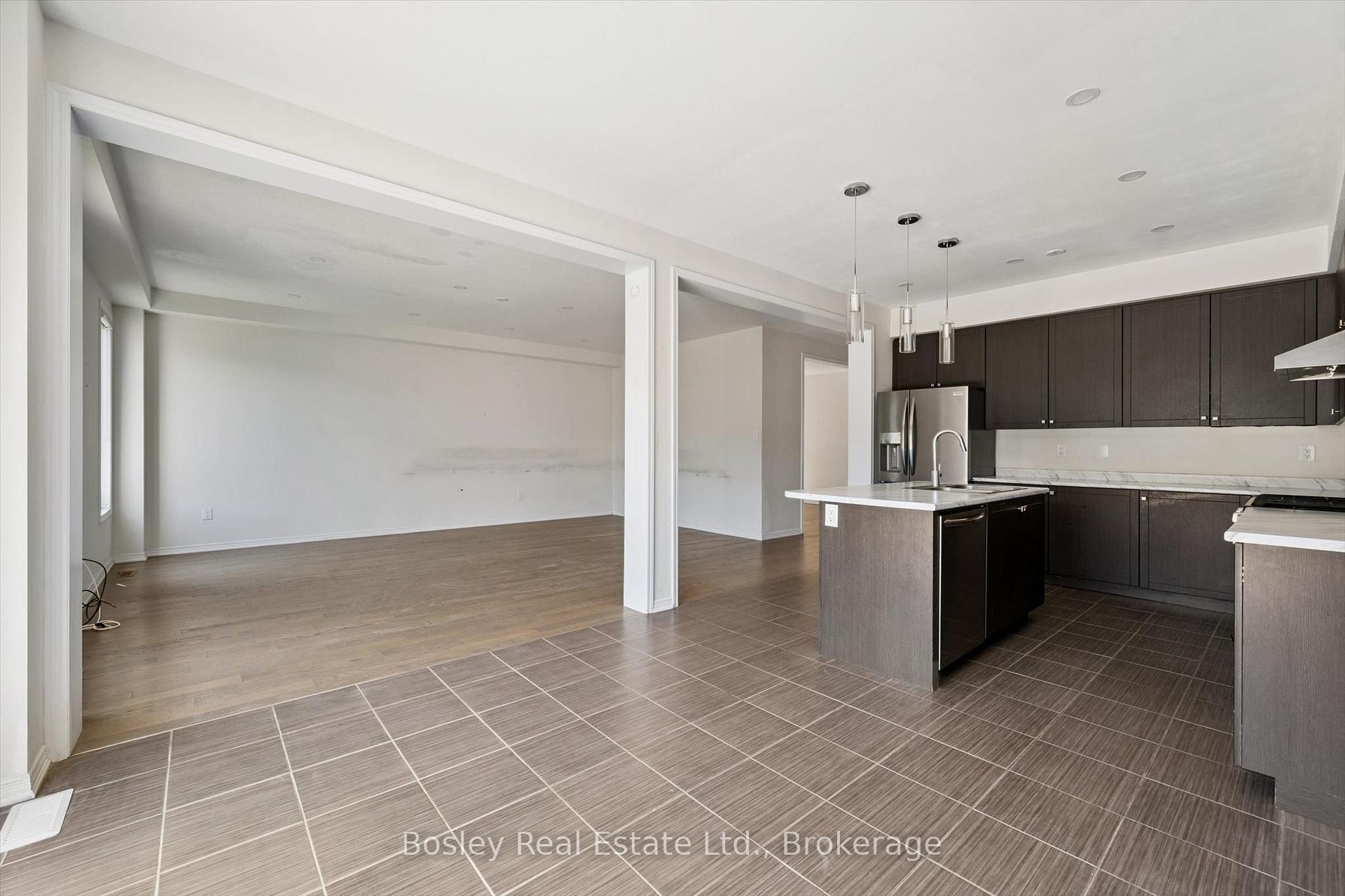 Photo 17 of 219 Dolman Street W, Woolwich, Breslau — HOMEH