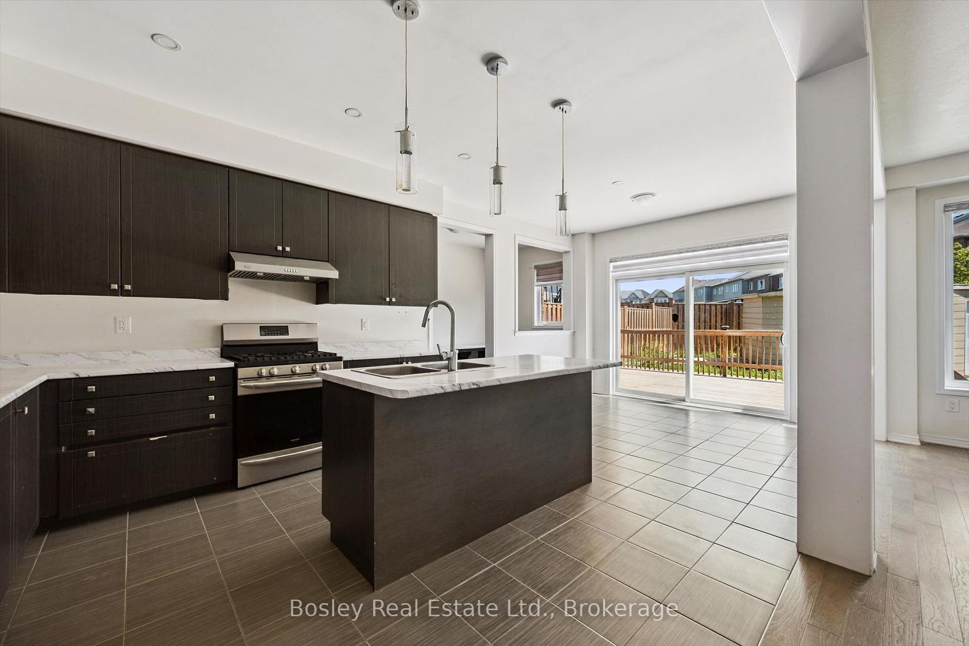 Photo 23 of 219 Dolman Street W, Woolwich, Breslau — HOMEH