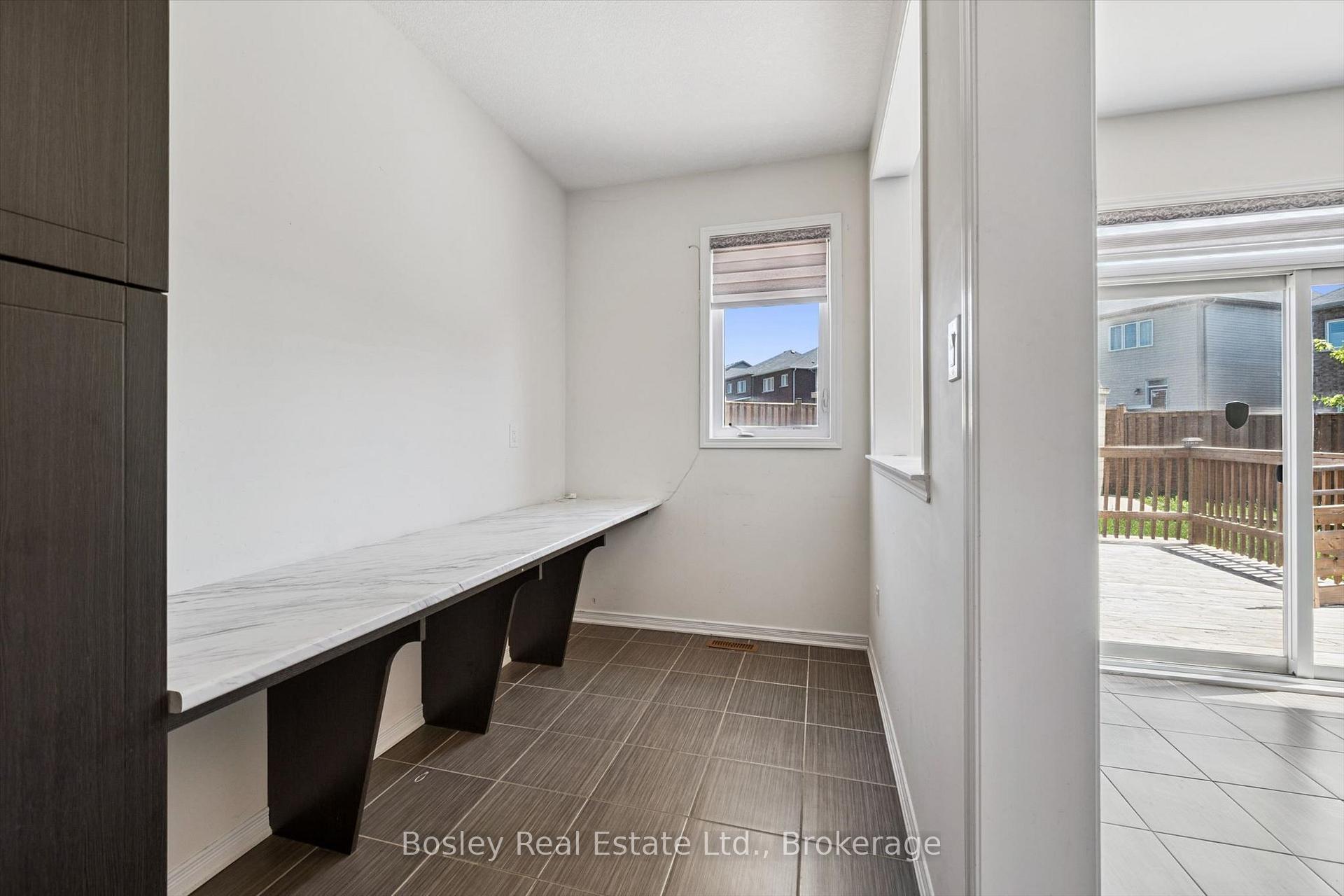 Photo 25 of 219 Dolman Street W, Woolwich, Breslau — HOMEH