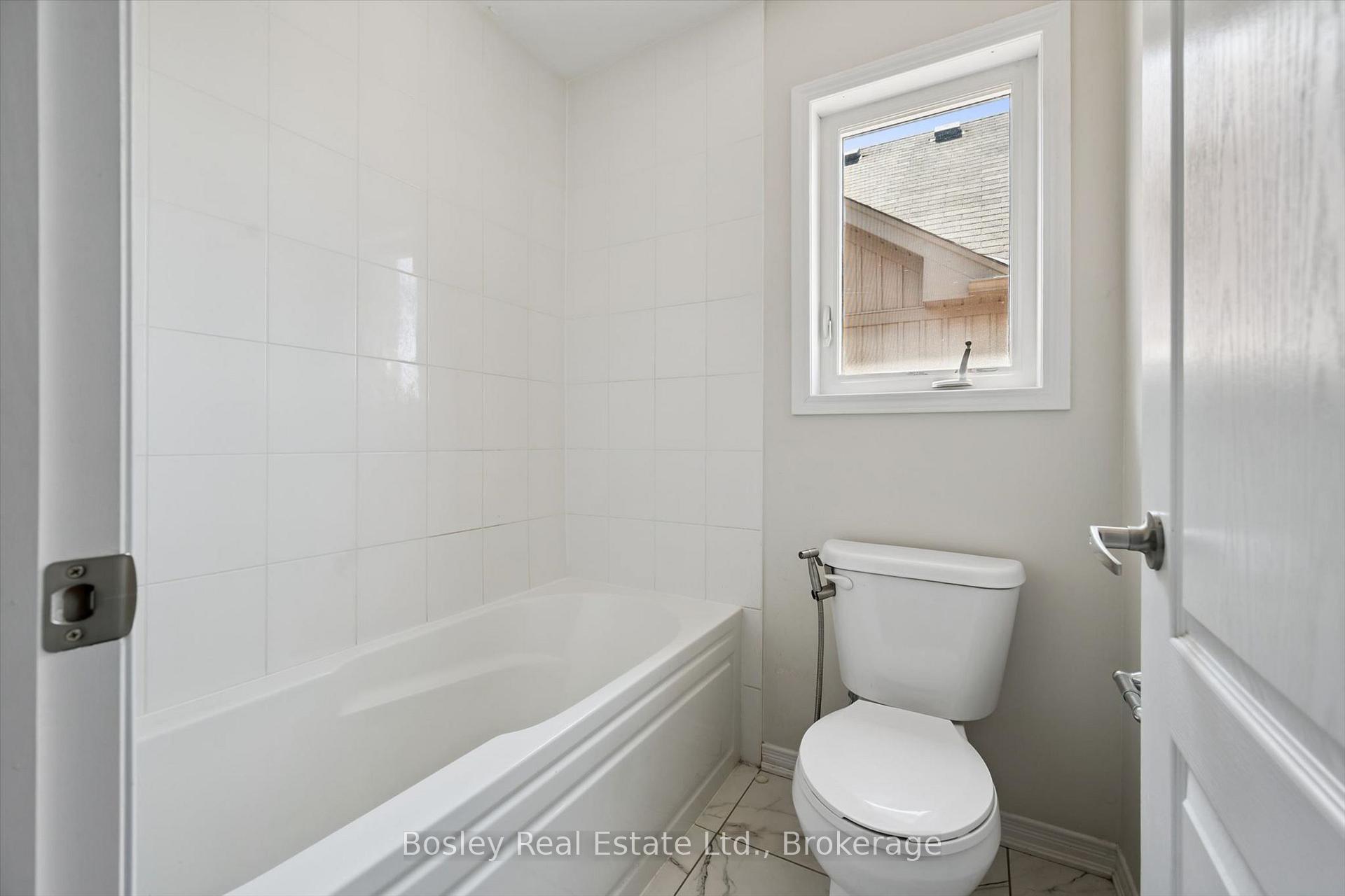 Photo 43 of 219 Dolman Street W, Woolwich, Breslau — HOMEH