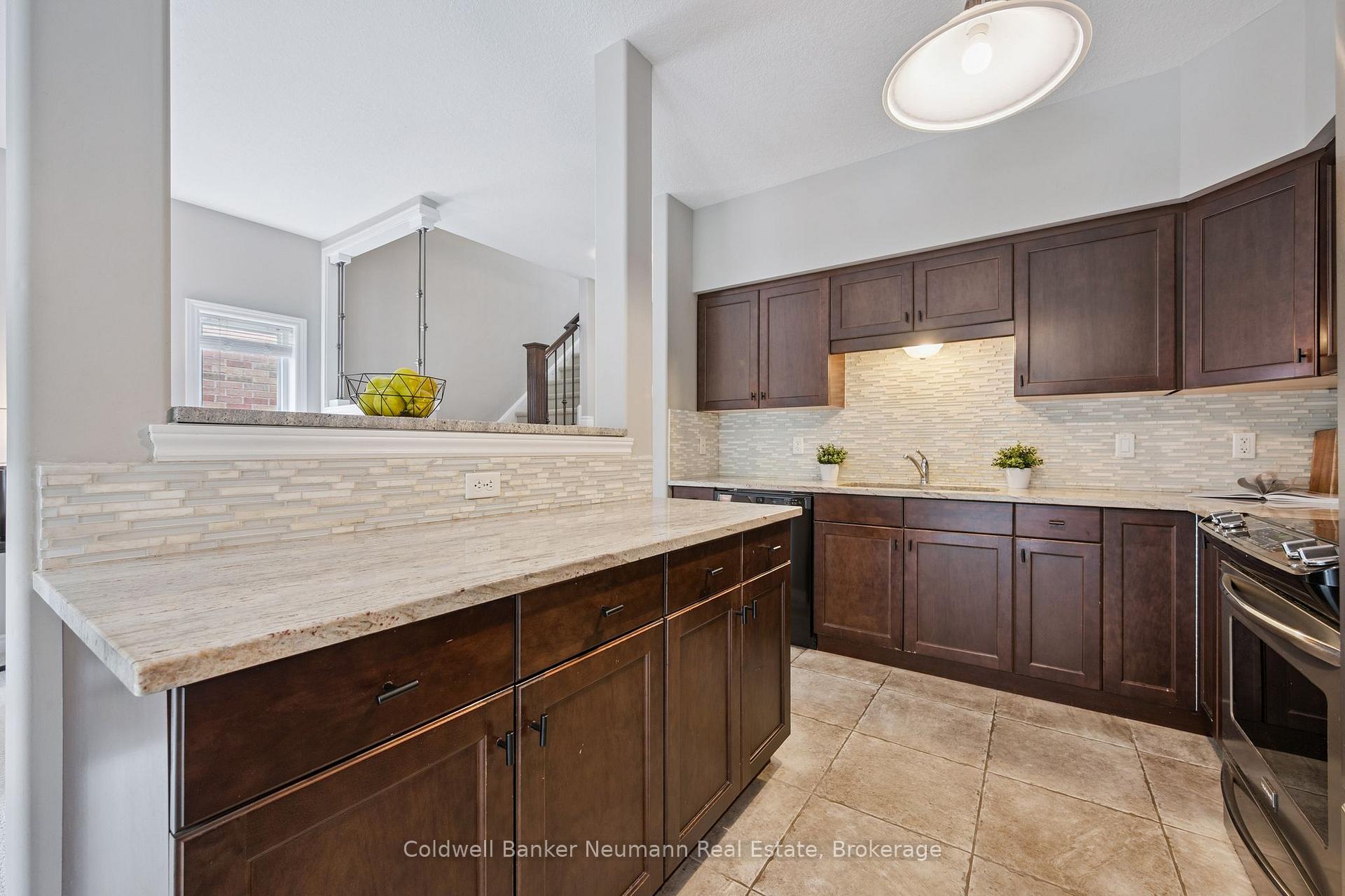 Photo 11 of Unit 28, 146 Downey Road, Guelph, Kortright Hills — HOMEH
