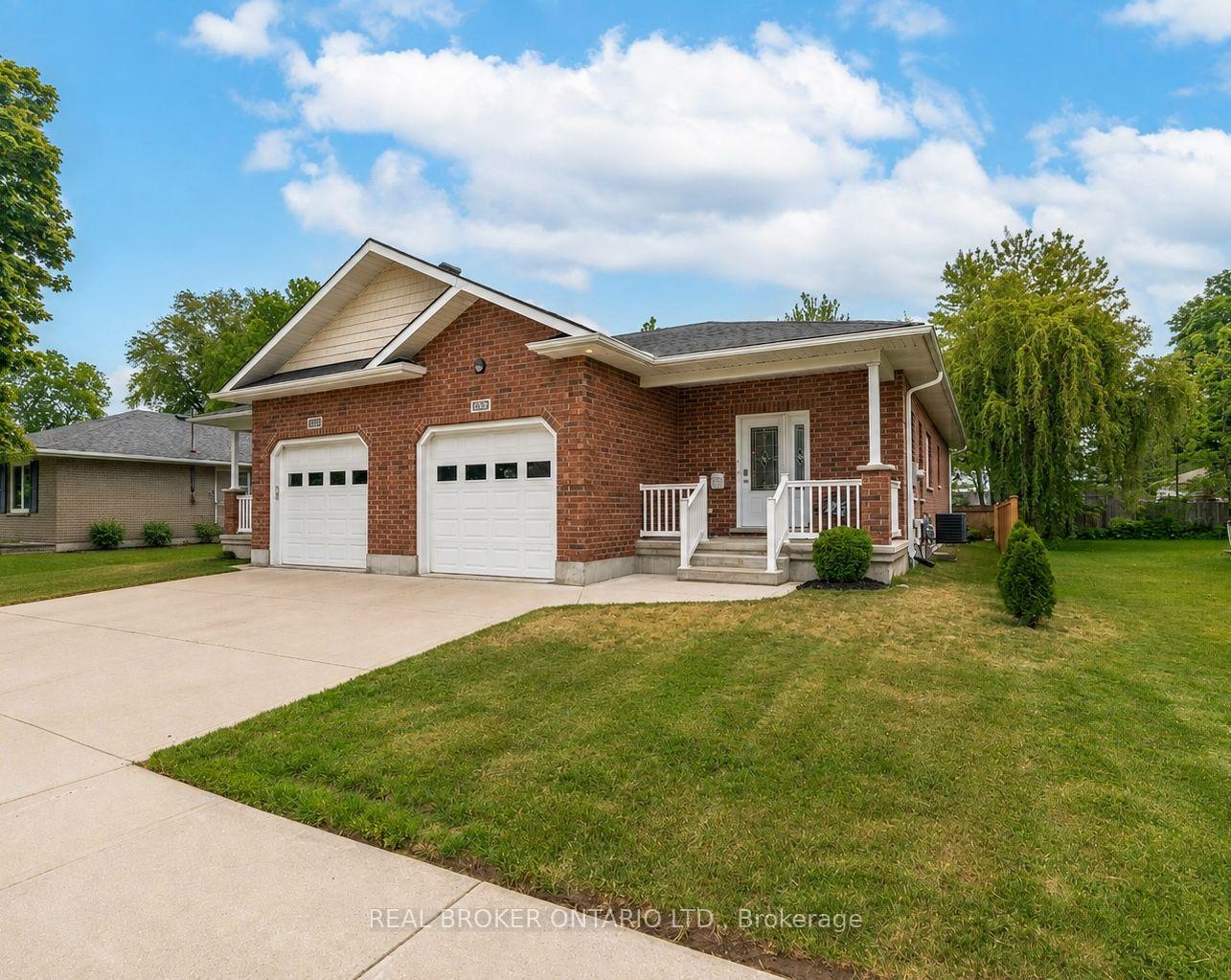 Photo 1 of 155 South Street S, Goderich, Goderich (Town) — HOMEH