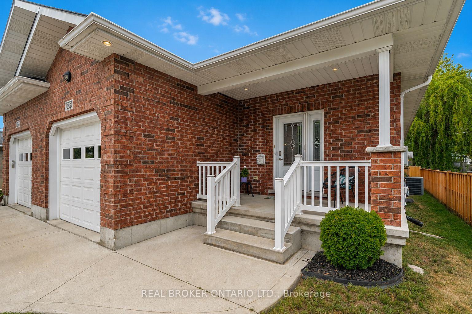 Photo 3 of 155 South Street S, Goderich, Goderich (Town) — HOMEH
