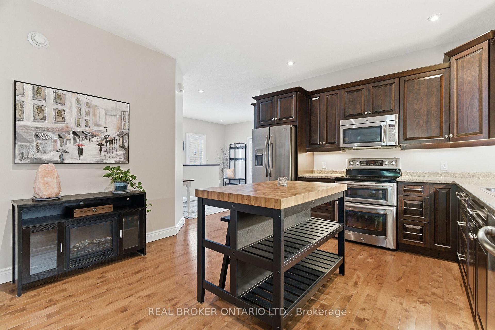 Photo 10 of 155 South Street S, Goderich, Goderich (Town) — HOMEH