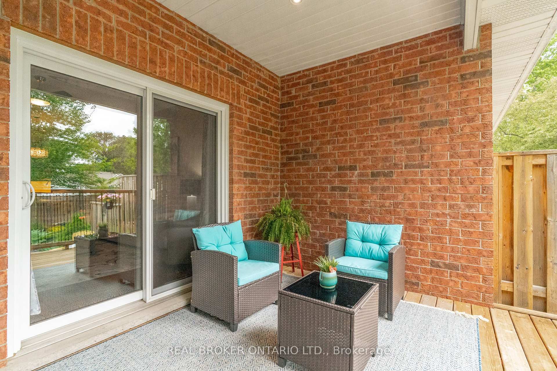 Photo 33 of 155 South Street S, Goderich, Goderich (Town) — HOMEH