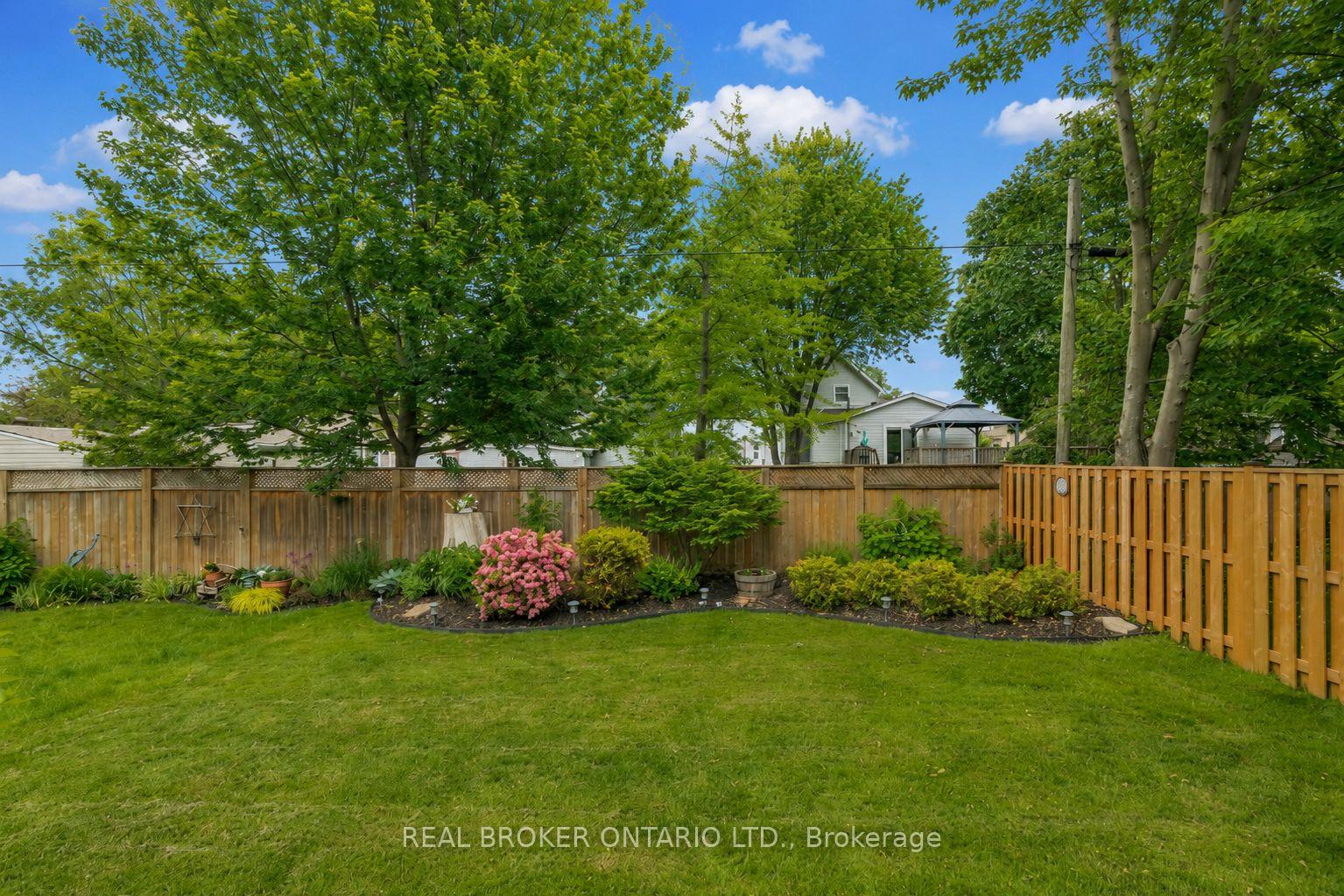 Photo 37 of 155 South Street S, Goderich, Goderich (Town) — HOMEH