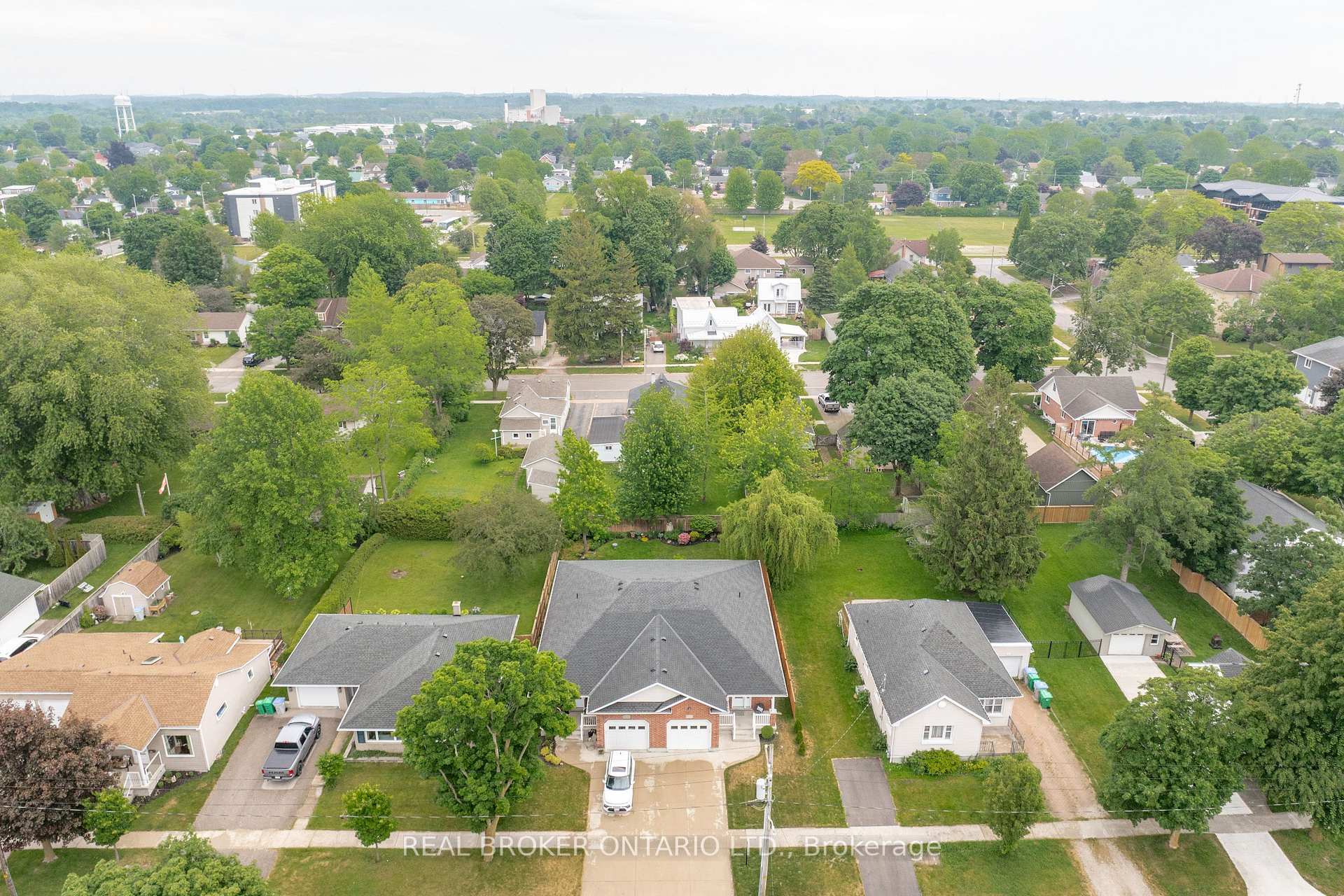 Photo 40 of 155 South Street S, Goderich, Goderich (Town) — HOMEH