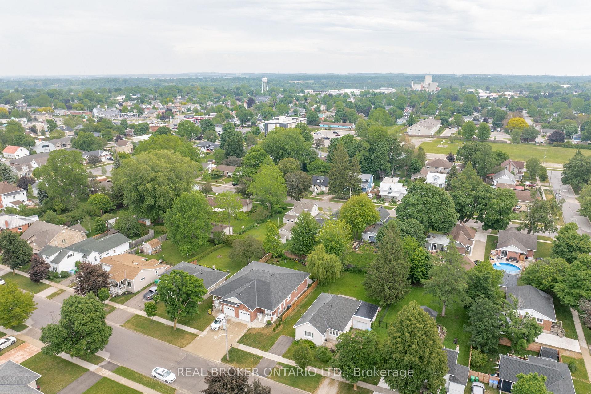 Photo 41 of 155 South Street S, Goderich, Goderich (Town) — HOMEH