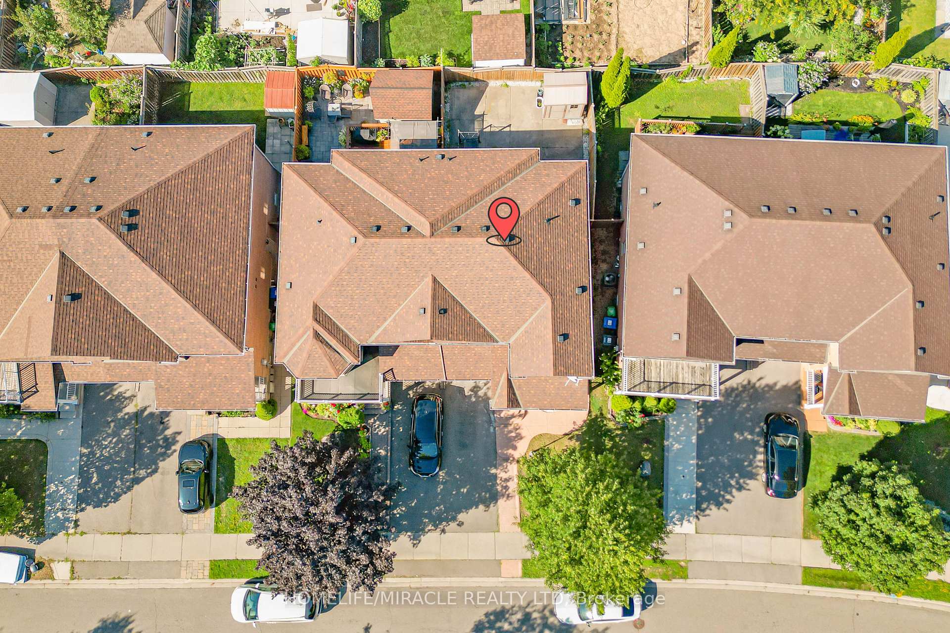 Photo 3 of 21 Topiary Lane, Brampton, Fletcher's Meadow — HOMEH