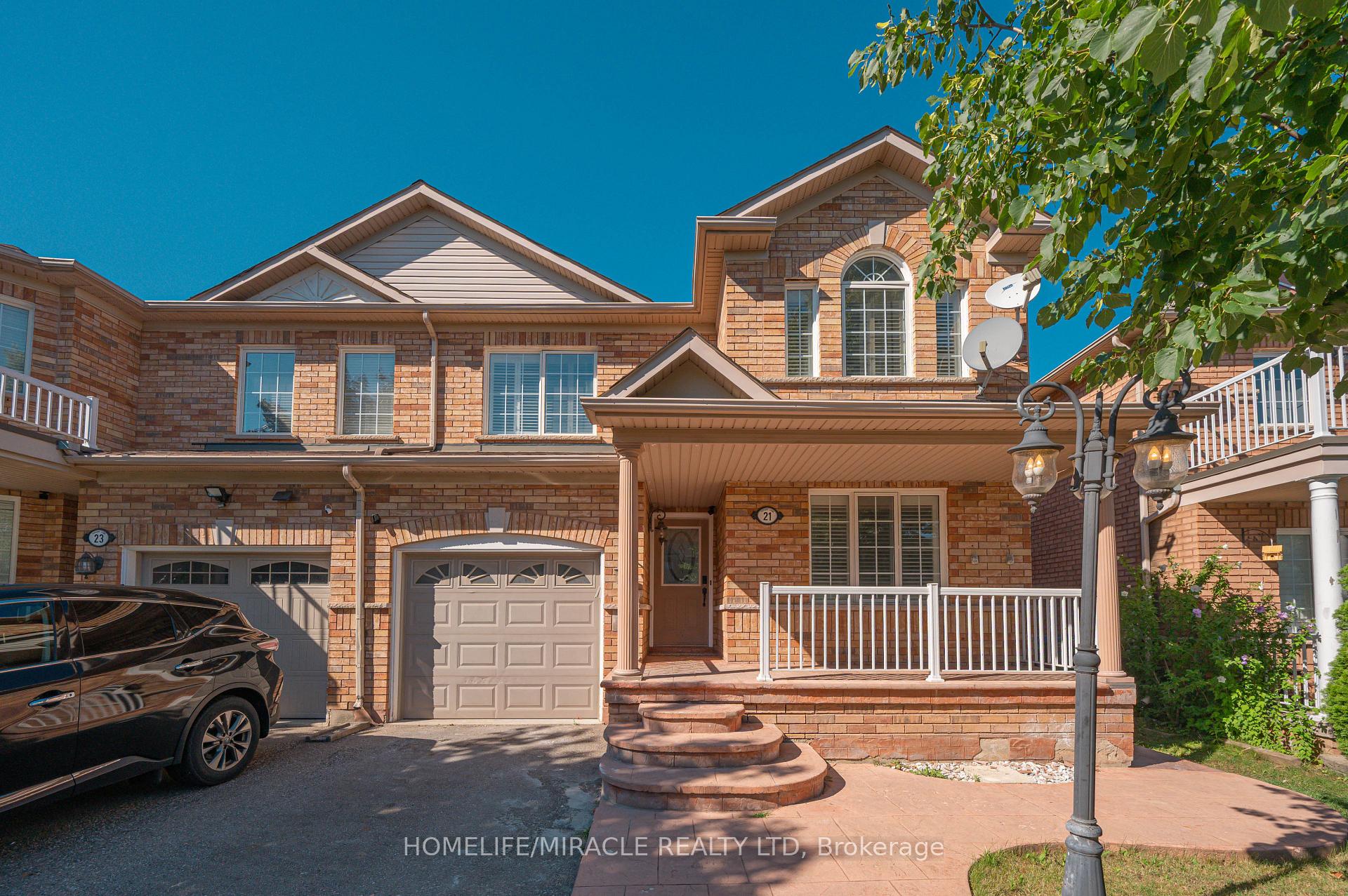 Photo 4 of 21 Topiary Lane, Brampton, Fletcher's Meadow — HOMEH