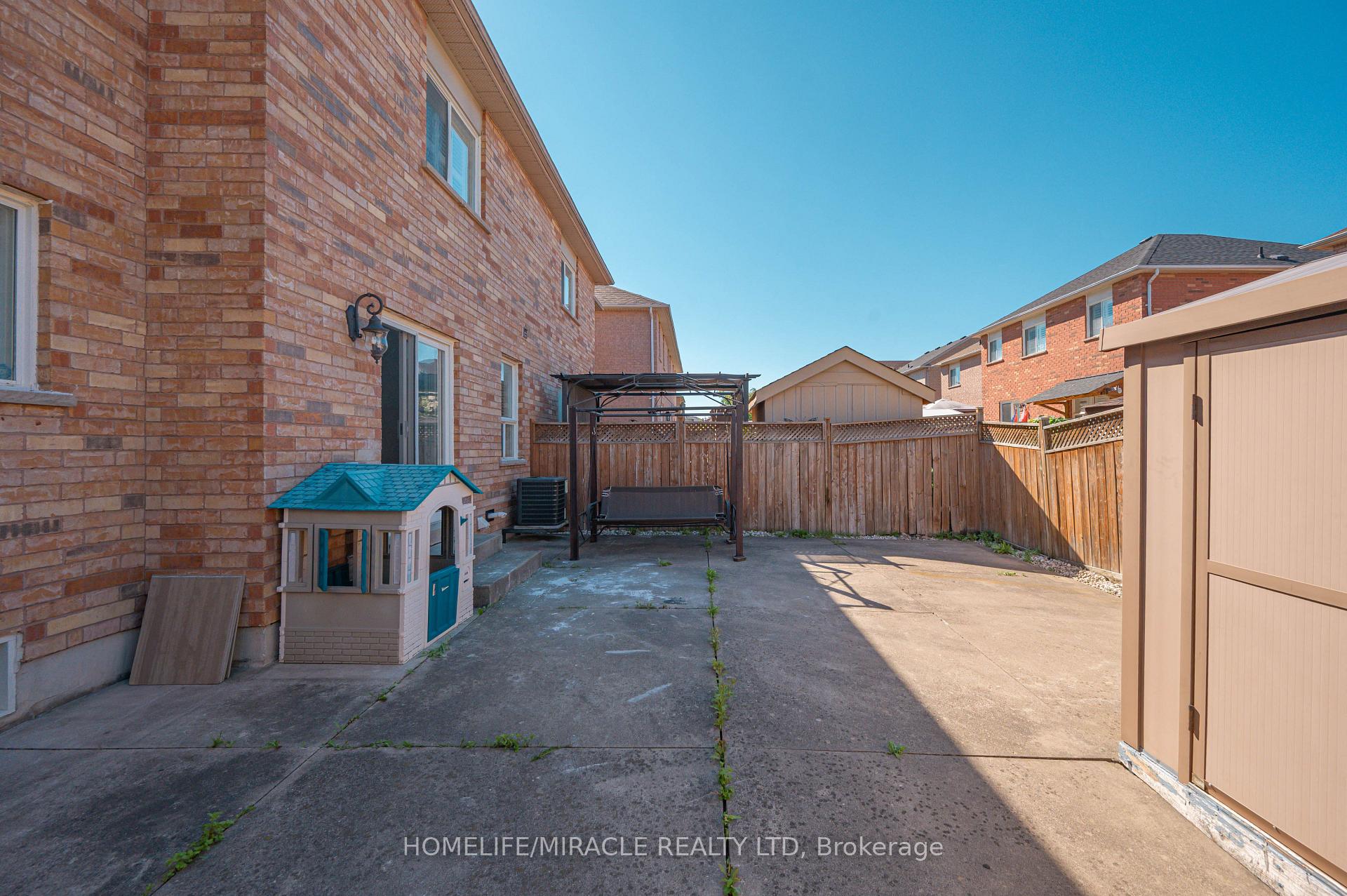 Photo 50 of 21 Topiary Lane, Brampton, Fletcher's Meadow — HOMEH
