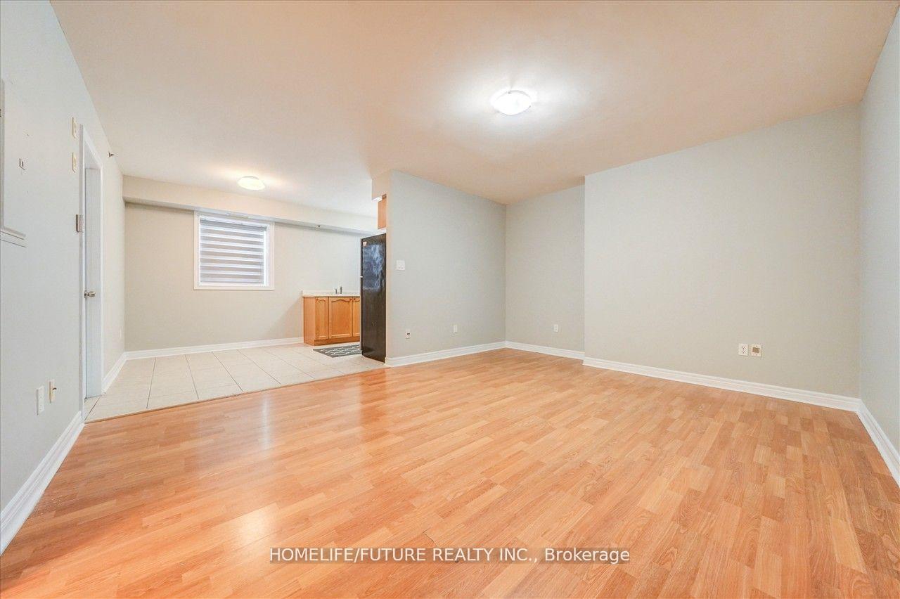 Photo 5 of Unit 421, 7428 Markham Road, Markham, Middlefield — HOMEH