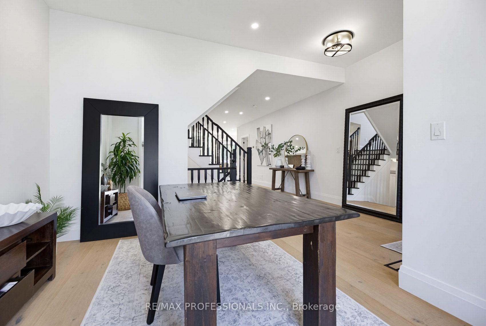 Photo 6 of 80 Silvervalley Drive, Caledon, Bolton North — HOMEH